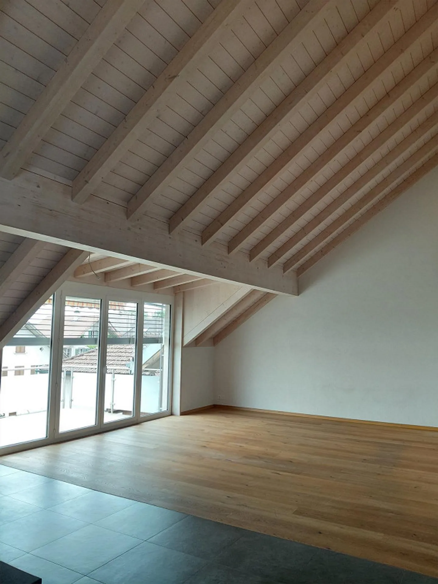 Charming attic apartment with beautiful views - Photo 2 of 12
