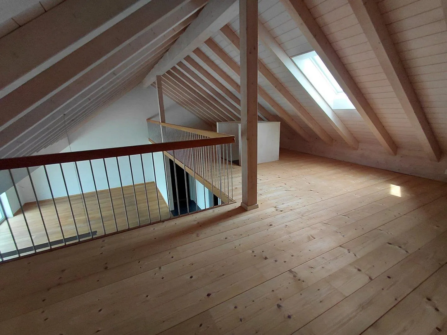 Charming attic apartment with beautiful views - Photo 4 of 12