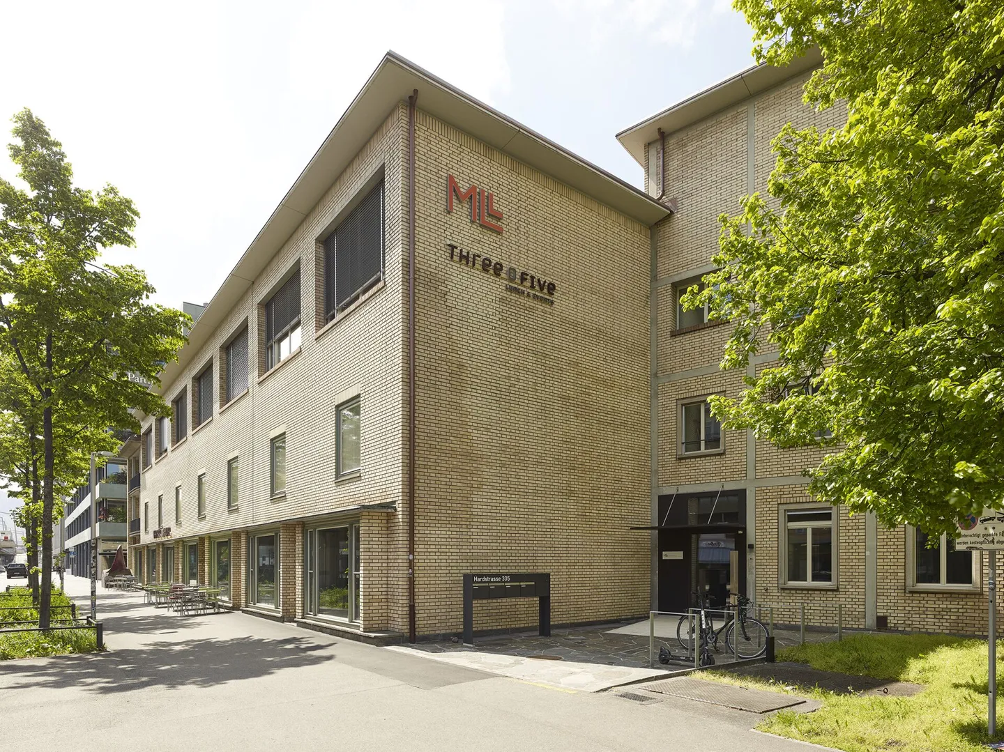 Modernes Büro im geschichtsträchtigen Gebäude - Foto 1 von 9