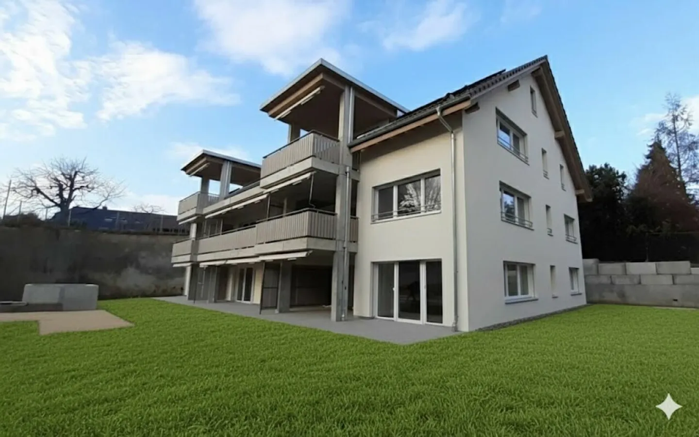 Like-new, spacious 5.5 room apartment 156m2 with gallery - Photo 1 of 7