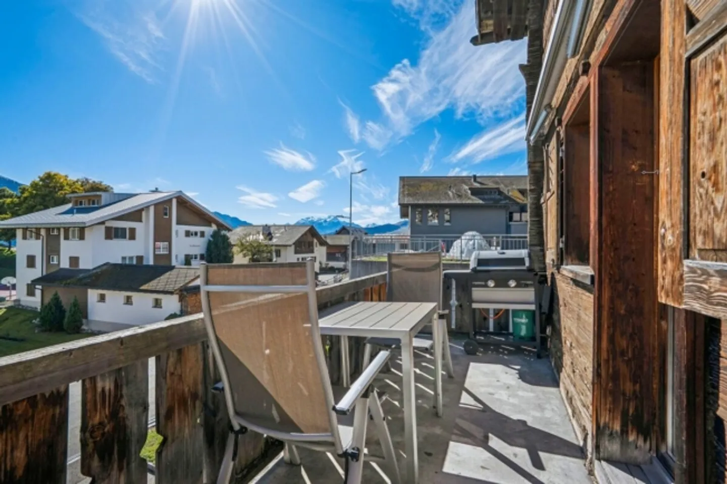 Traditional and charmingly modernized 6.5-room holiday home in the village center - Photo 5 of 20