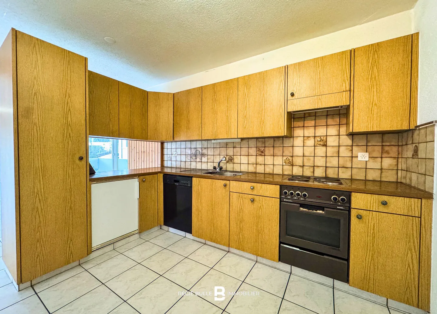 Prächtige 4.5-Zimmer-Wohnung in Renovierung - Foto 4 von 11