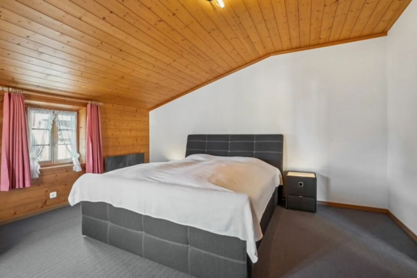 Traditional and charmingly modernized 6.5-room holiday home in the village center - Photo 11 of 20