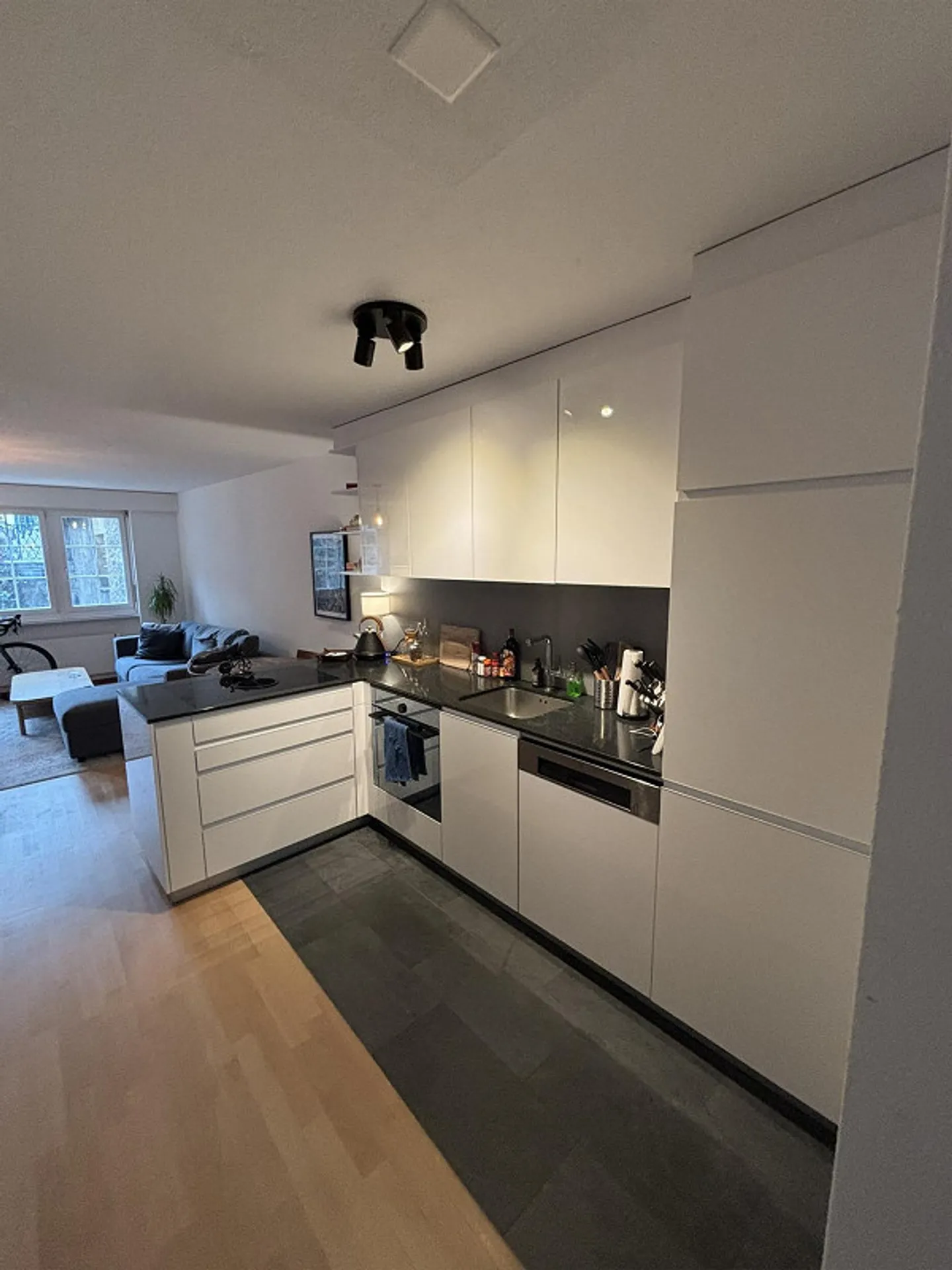 Stilvolle Wohnung in Zürich - Foto 4 von 8