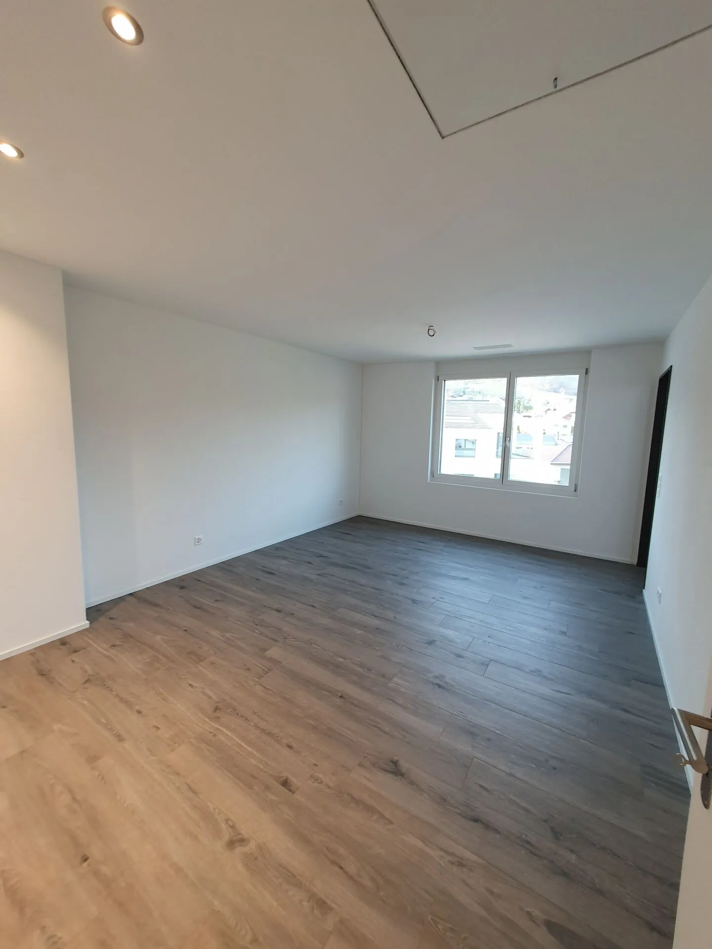 Affitto: Appartamento attico 3.5 locali - Foto 7 di 13