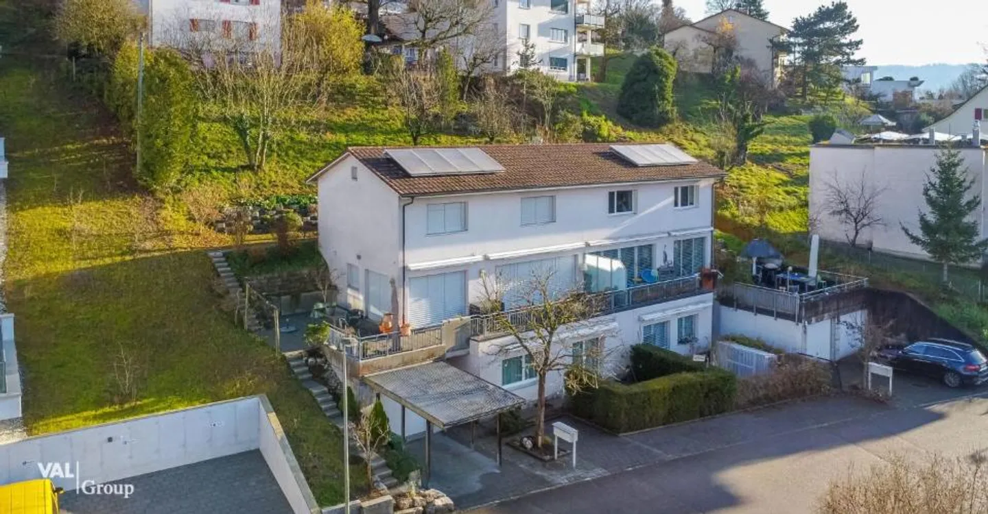 Maison jumelée avec valeur ajoutée : vivre, vivre et louer sous un même toit - Photo 1 sur 12