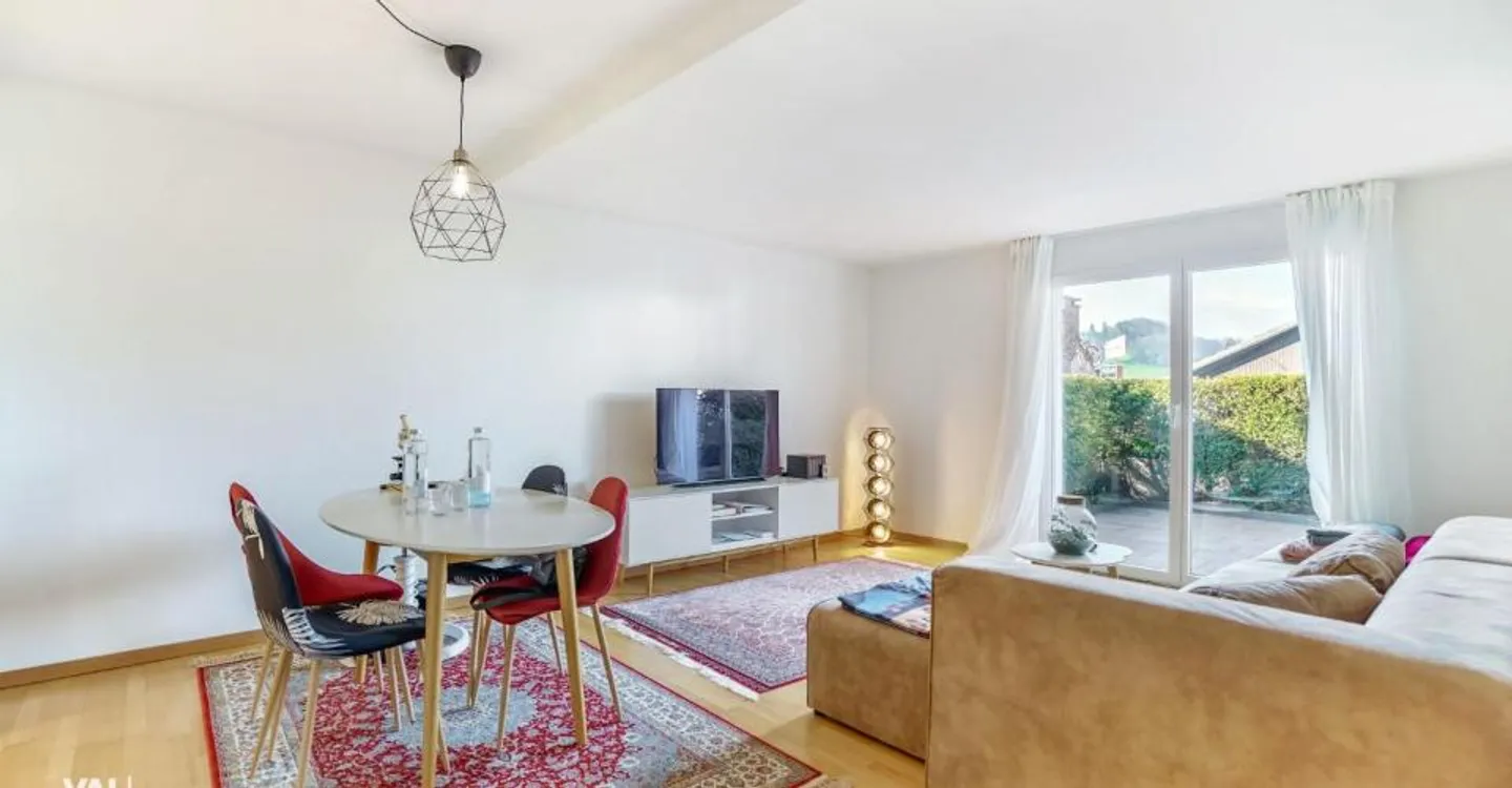 Maison jumelée avec valeur ajoutée : vivre, vivre et louer sous un même toit - Photo 8 sur 12