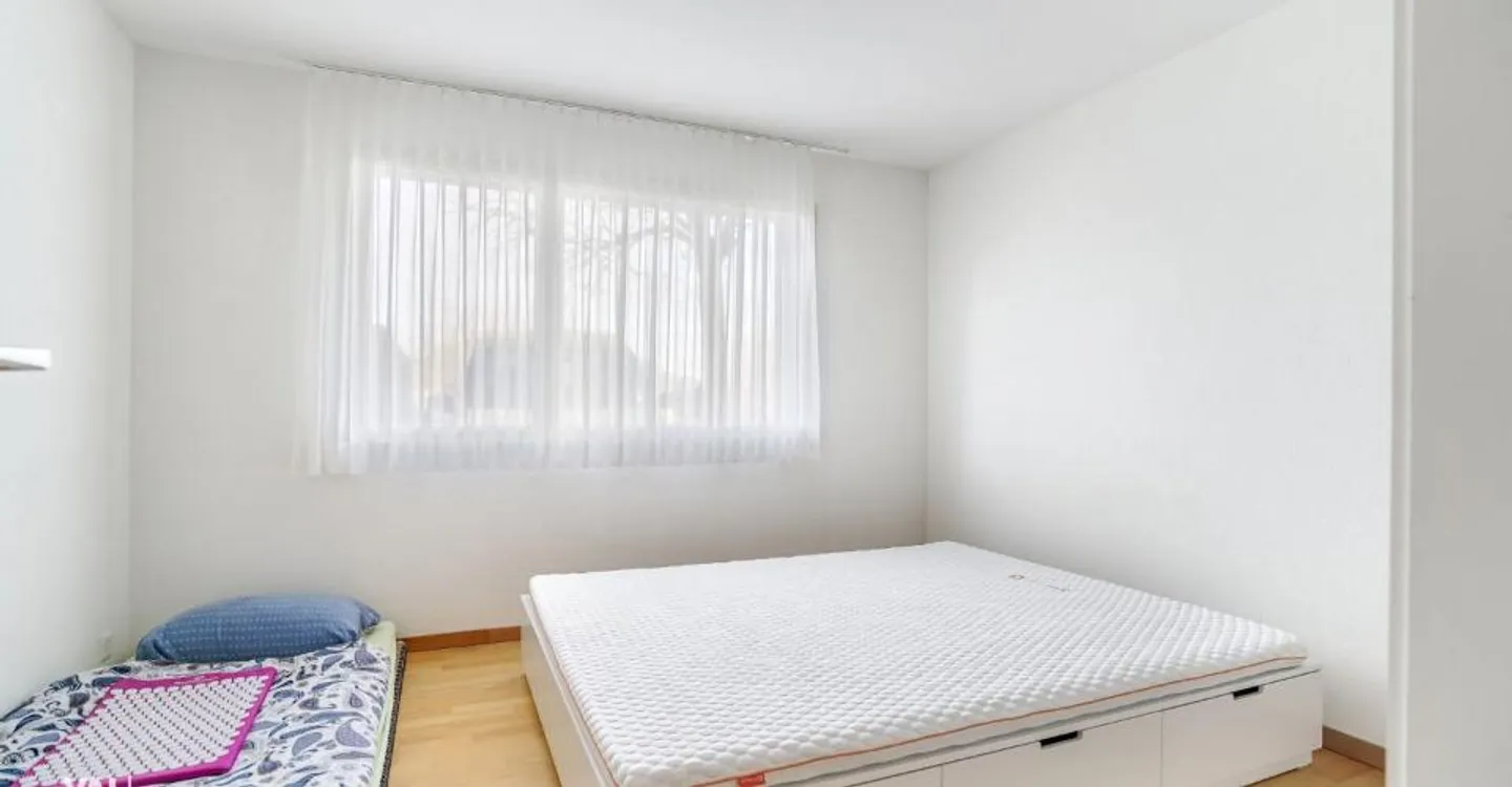 Maison jumelée avec valeur ajoutée : vivre, vivre et louer sous un même toit - Photo 10 sur 12