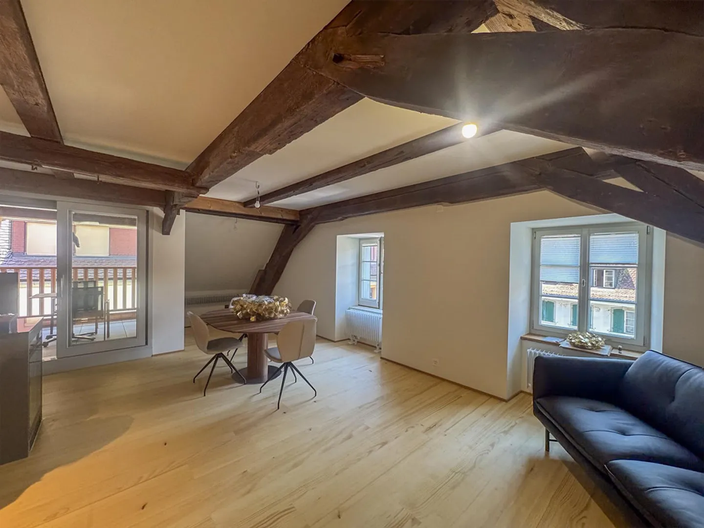 Living in a Monument: Stylish Luxury Roof Duplex Bijoux - Photo 6 of 12