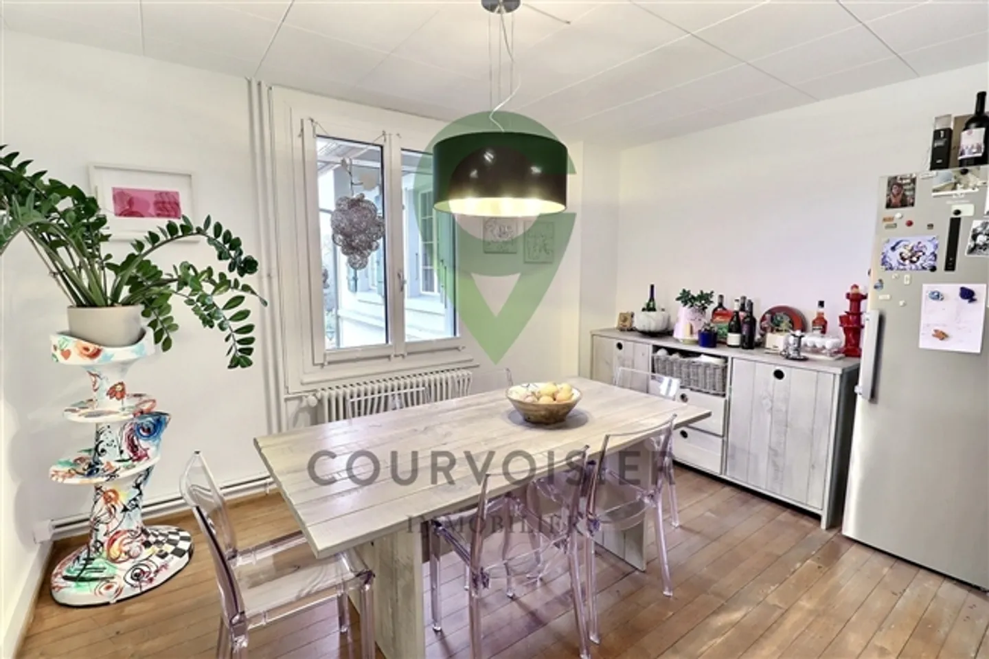 Grande appartement de 4.5 pièces avec caractère - Photo 2 sur 8