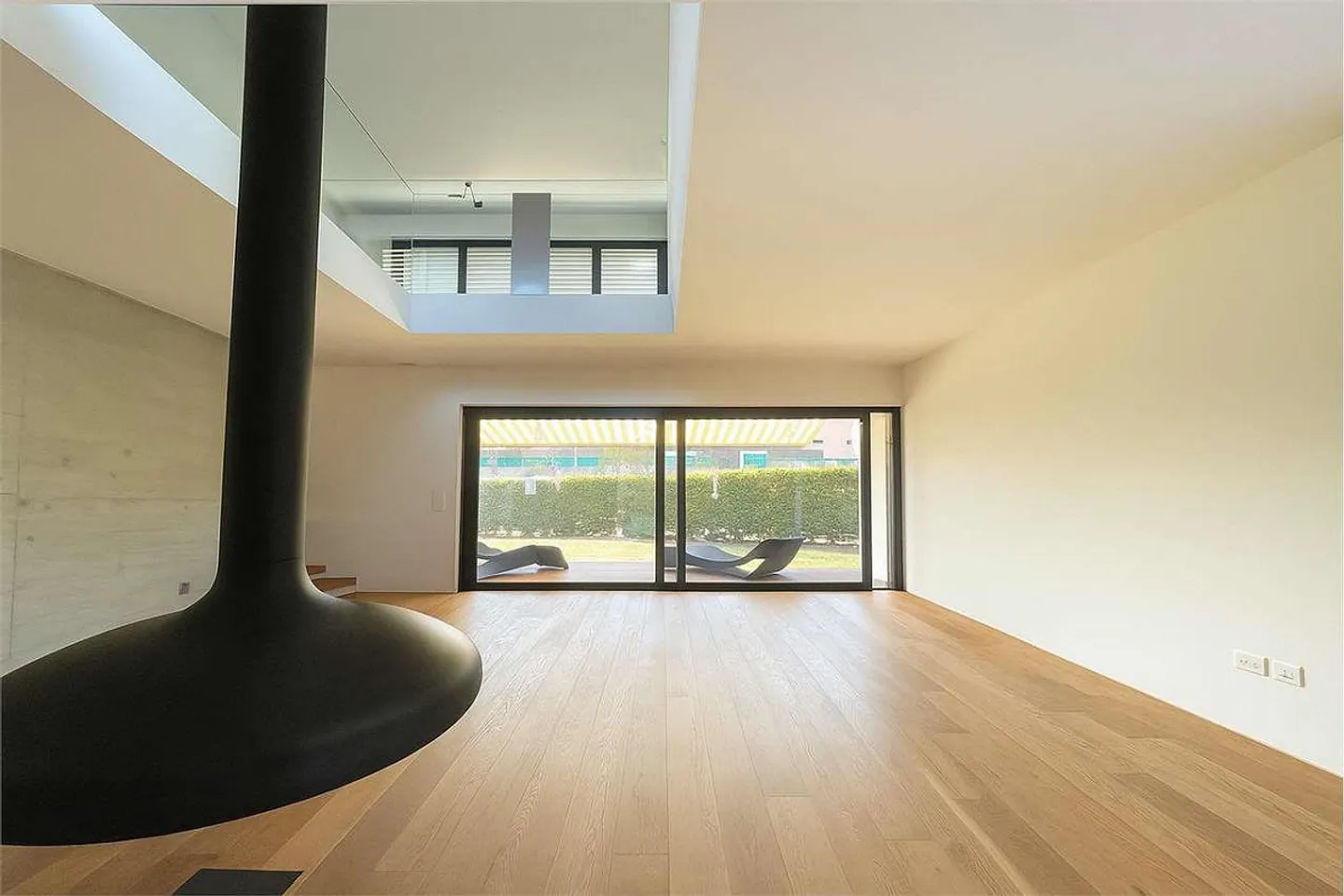 Modern Villa in San Pietro di Stabio - Photo 1 of 12