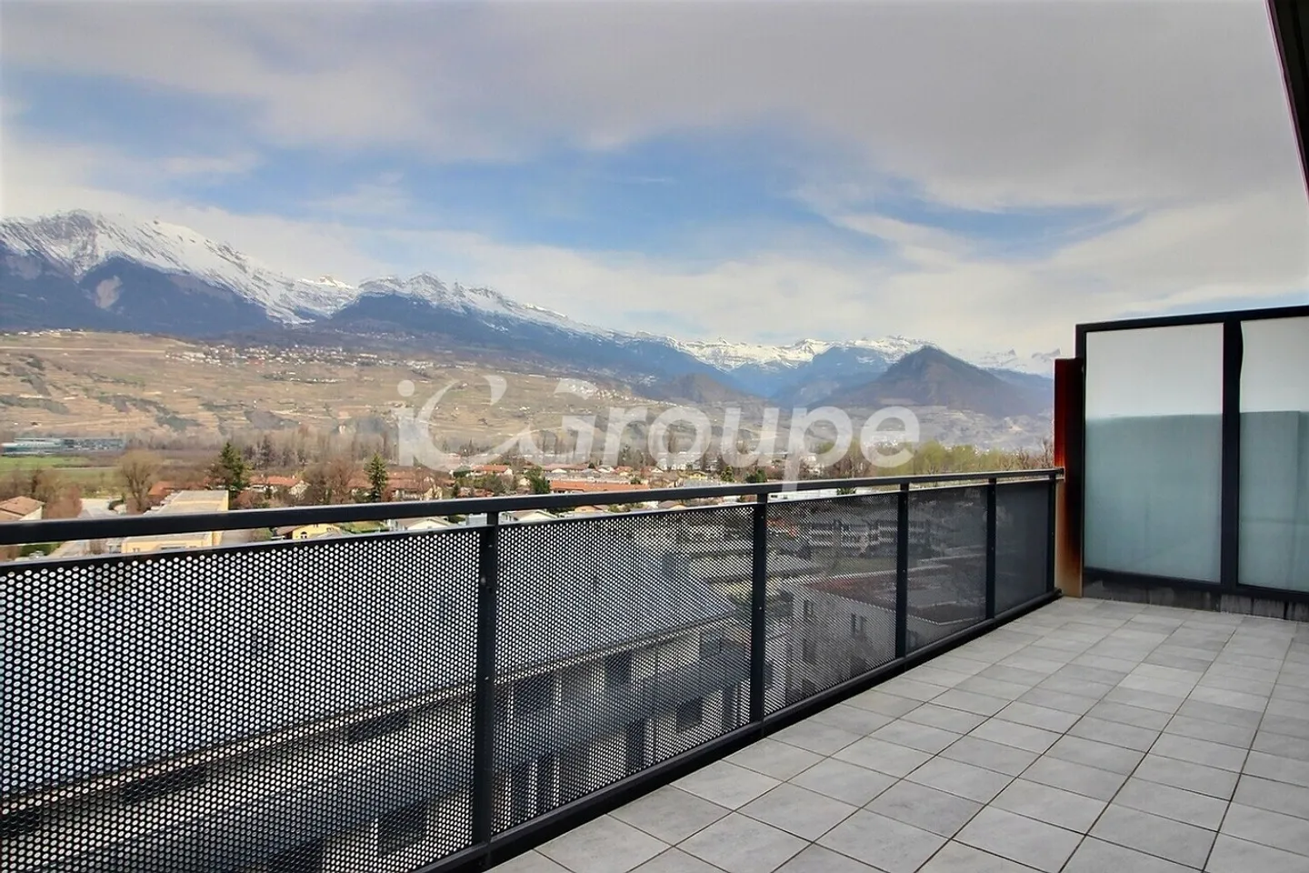 2.5 room apartment for rent in Bramois - Photo 1 of 10