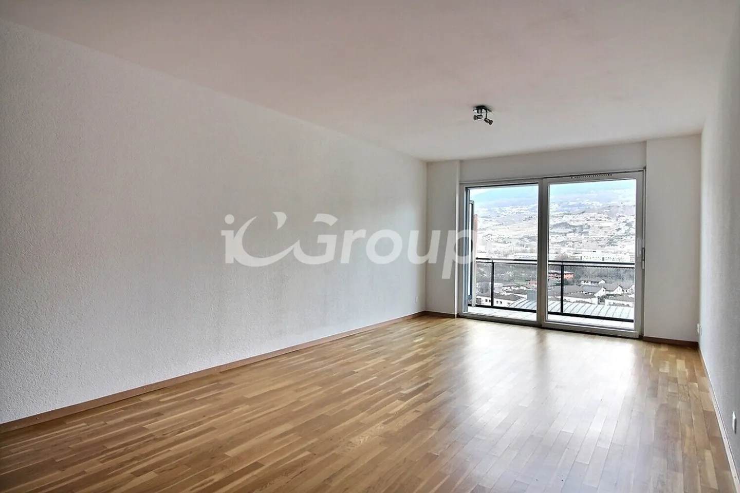 2.5 room apartment for rent in Bramois - Photo 2 of 10