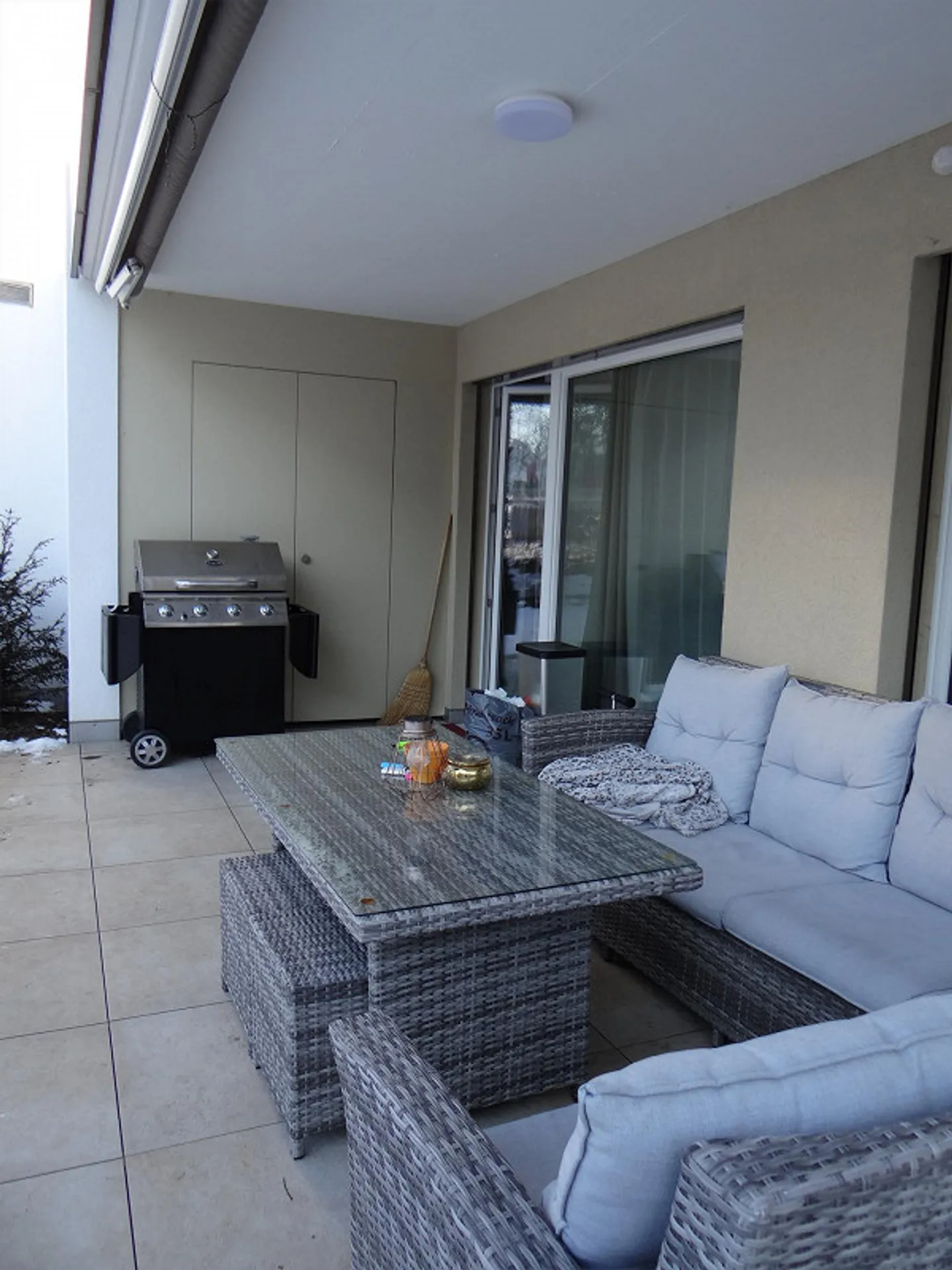 Appartement moderne 3 1/2 pièces avec coin salon - Photo 9 sur 12