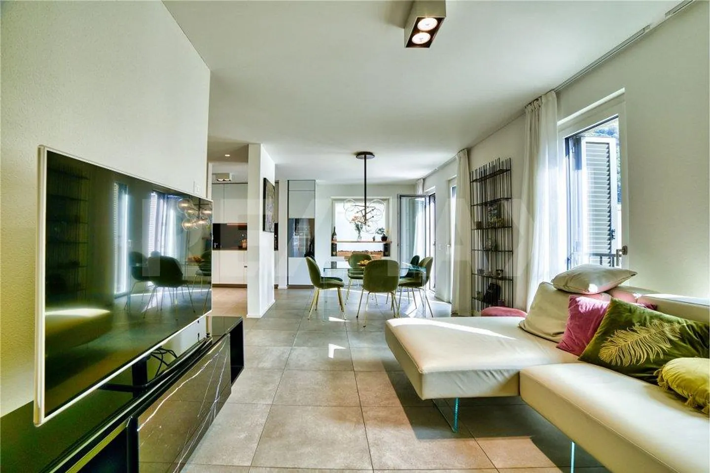 Duplex moderne de 4,5 pièces - Photo 4 sur 13