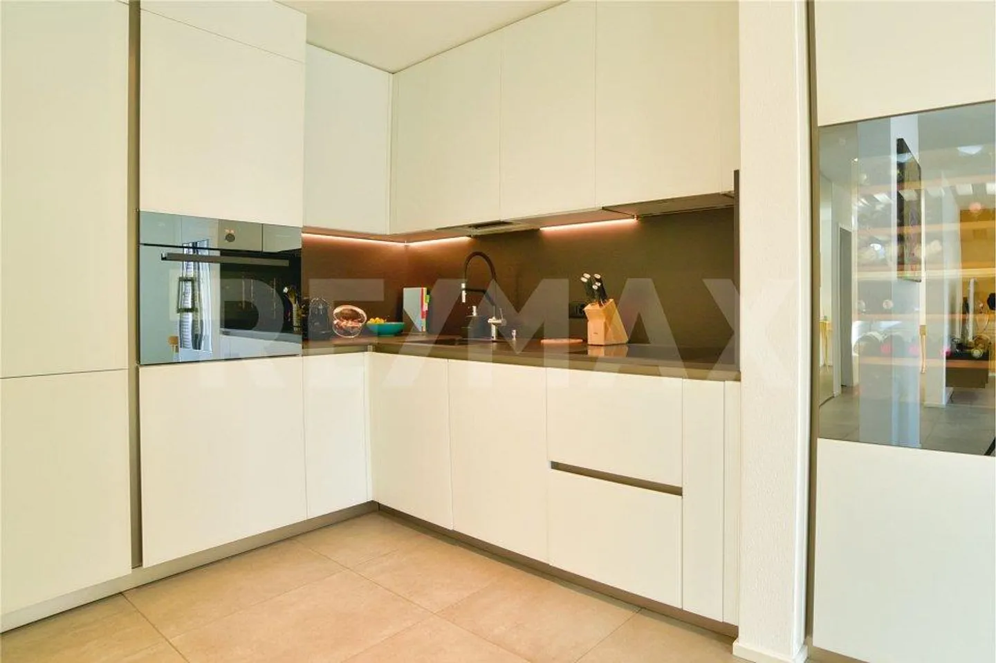 Duplex moderne de 4,5 pièces - Photo 7 sur 13