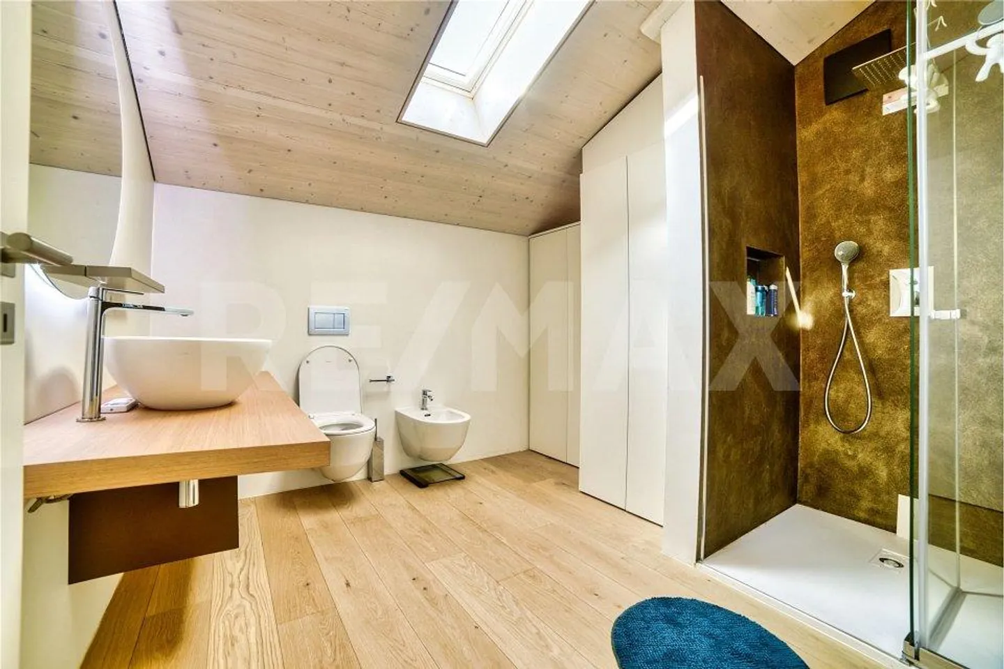 Duplex moderne de 4,5 pièces - Photo 9 sur 13