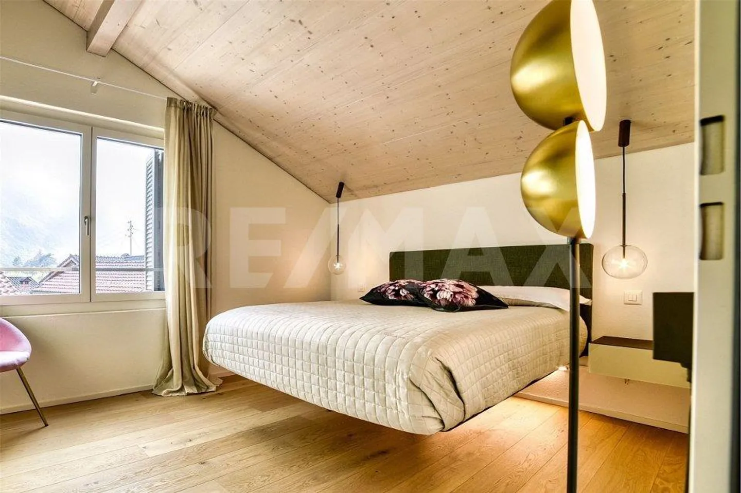 Duplex moderne de 4,5 pièces - Photo 10 sur 13