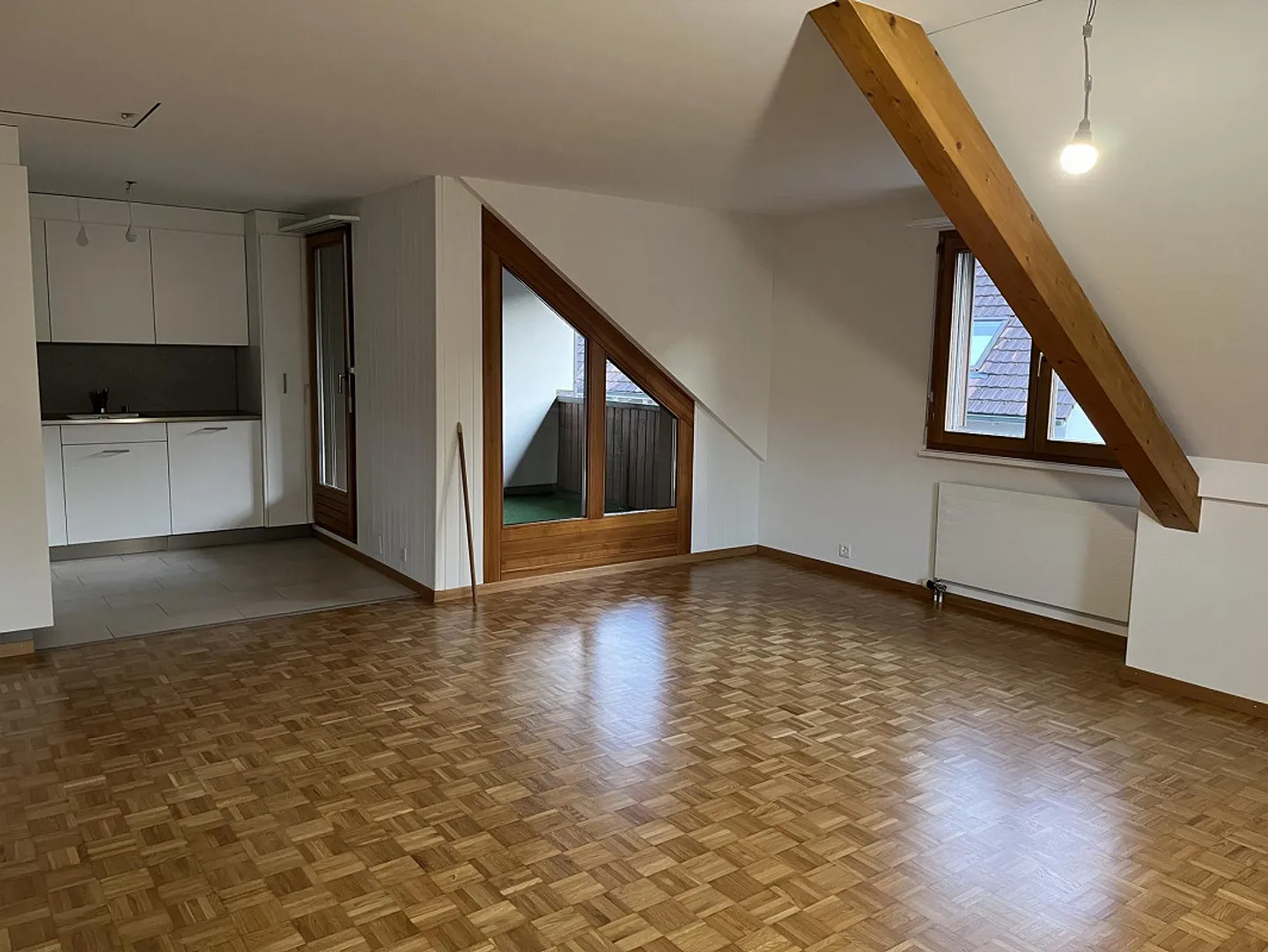 gemütliche 2.5-Zimmer Dachwohnung - Foto 4 von 10