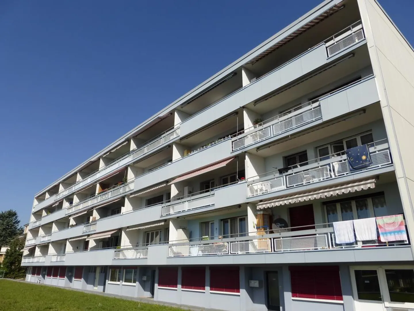 NEI PRESSI DEL LAGO - Foto 2 di 5
