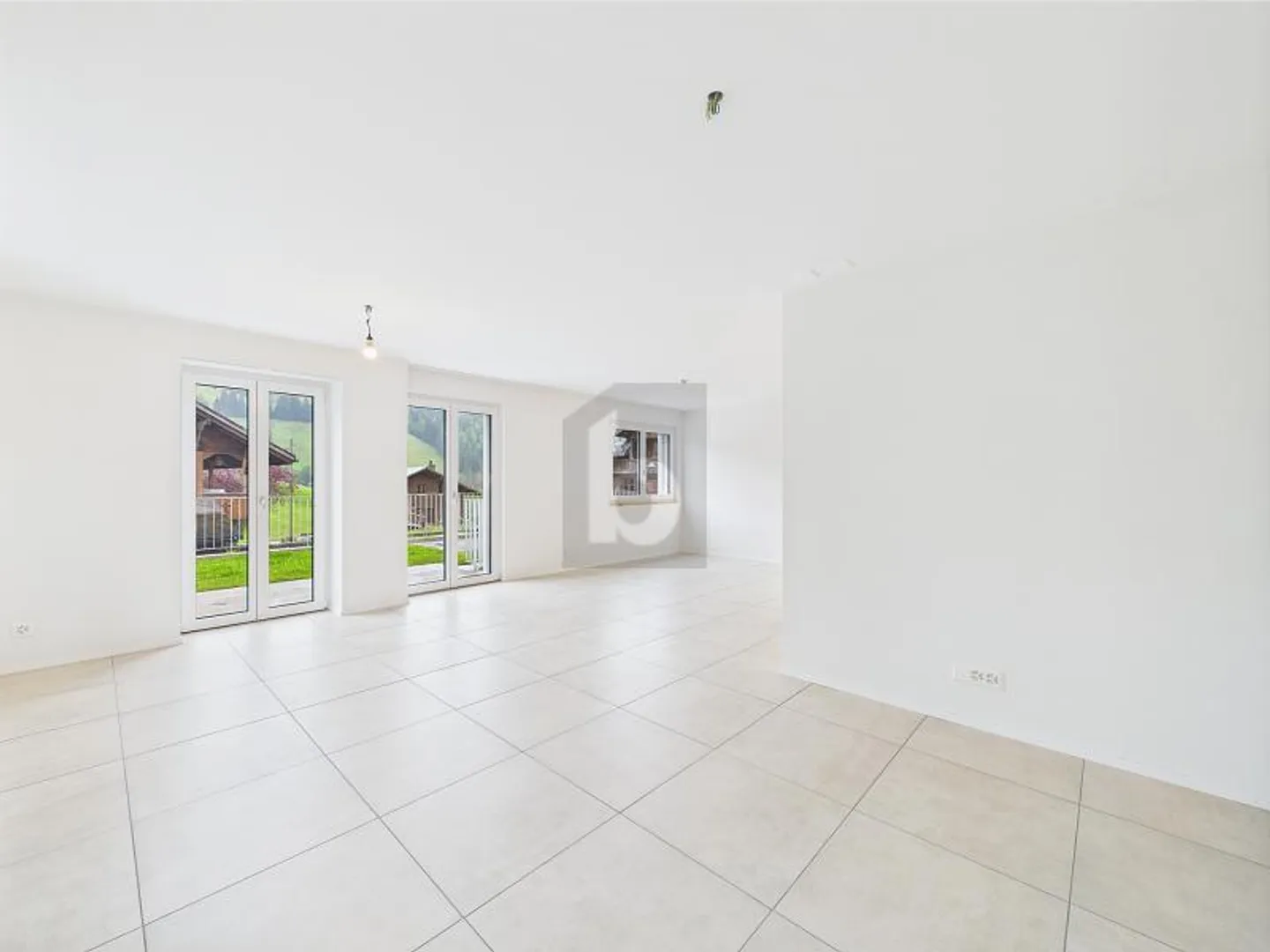 TOP PREIS! GRÖSSZÜGIG UND ZENTRAL - Photo 1 sur 6