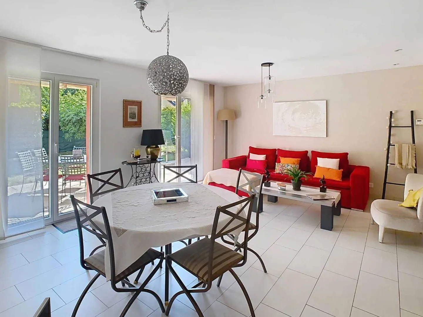 Charming Townhouse in Thônex - Photo 2 of 11