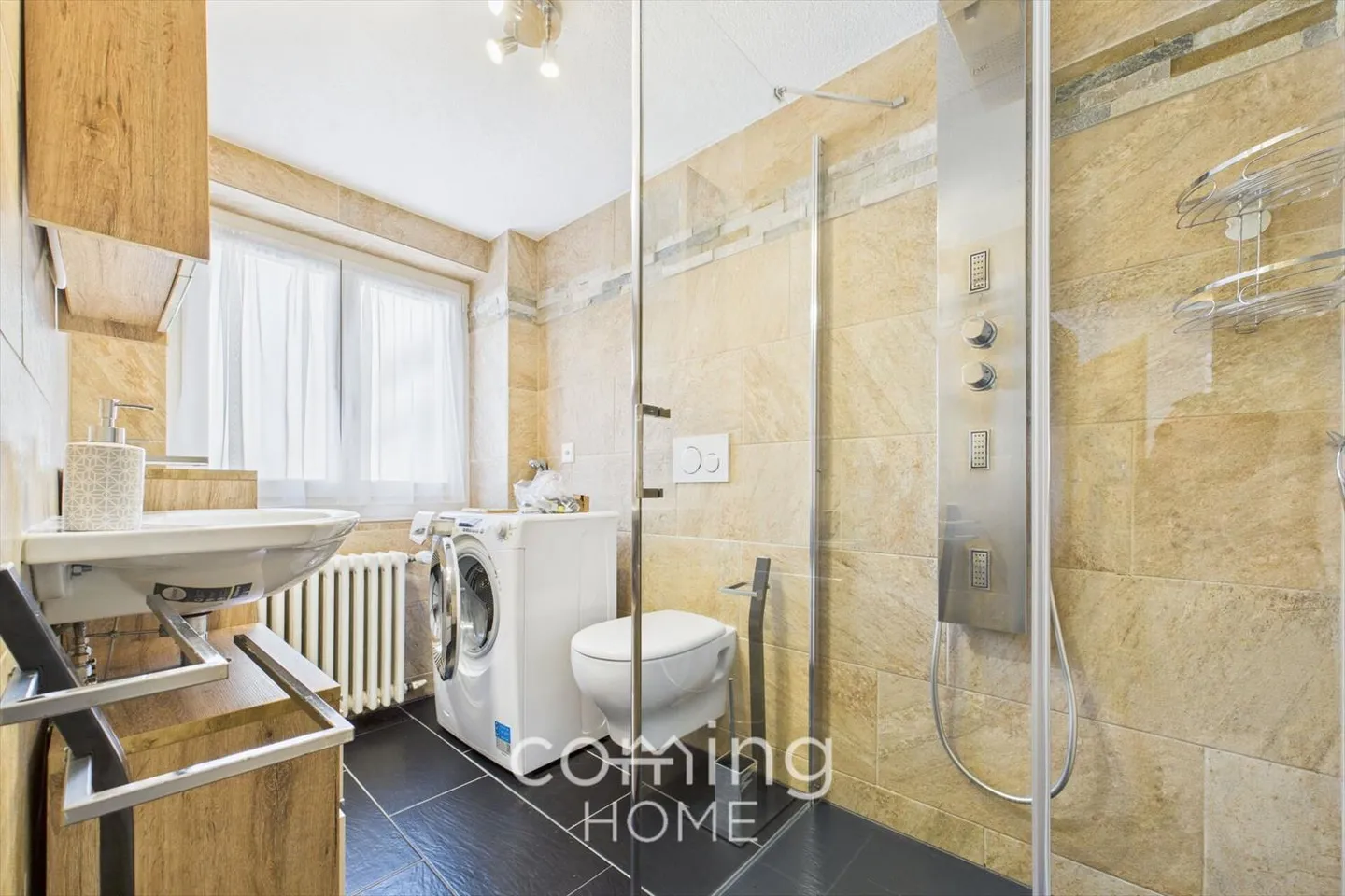 Attraktive 2.5-Zimmerwohnung in Saas-Balen - renoviert, ruhig, wertstabil - Foto 10 von 13