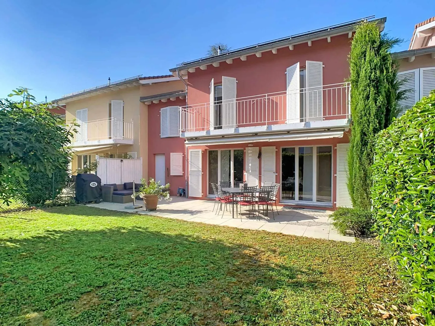 Charming Townhouse in Thônex - Photo 1 of 11