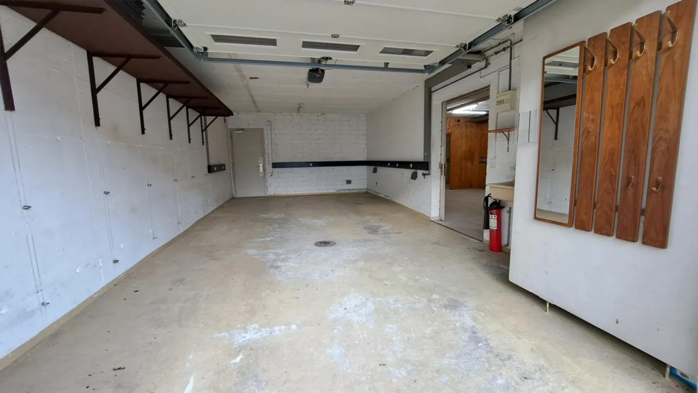 Laboratorio di 100m2, magazzino con garage - Foto 1 di 10