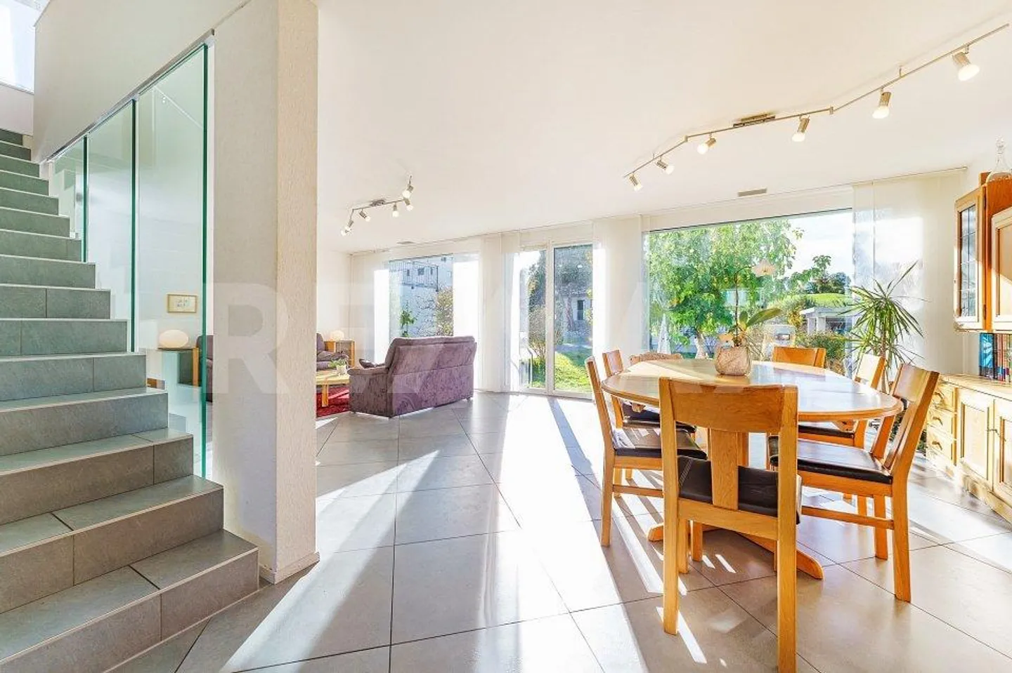 Stepped house for sale - Photo 1 of 13