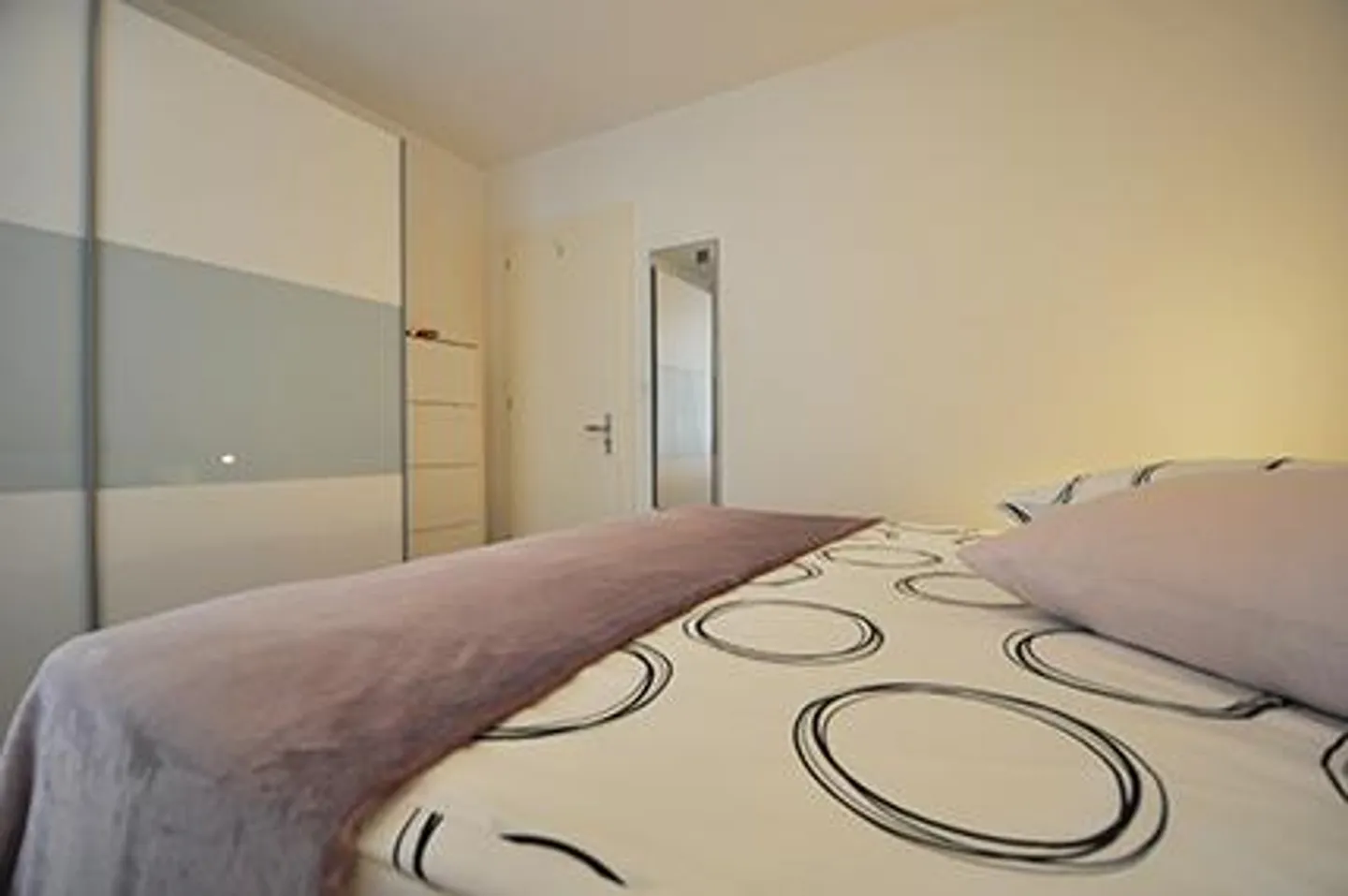 «k i w i h o m e s . c h  - p Jan. Firma / Berater zu vermieten, 2 Häuser = 190m2 auf 4 Ebenen, Stadtzentrum !» - Foto 5 von 8