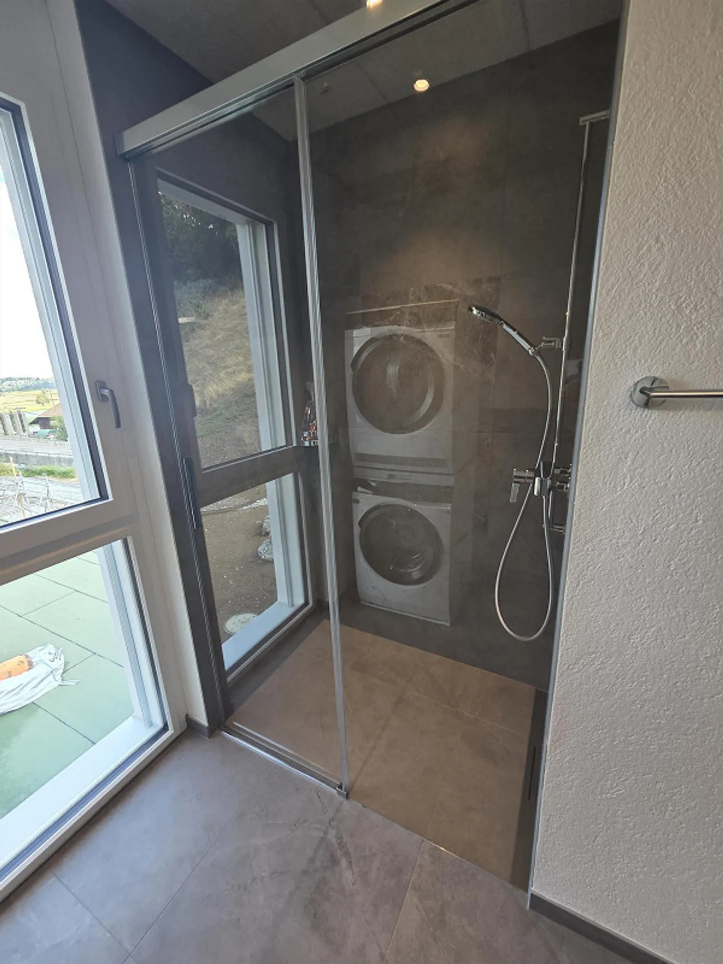 Modernes Apartment mit atemberaubendem Blick - Foto 6 von 10