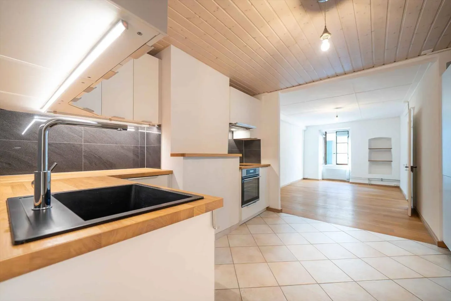 Charmant 2 pièces à deux pas du lac à Cully - Photo 8 sur 10