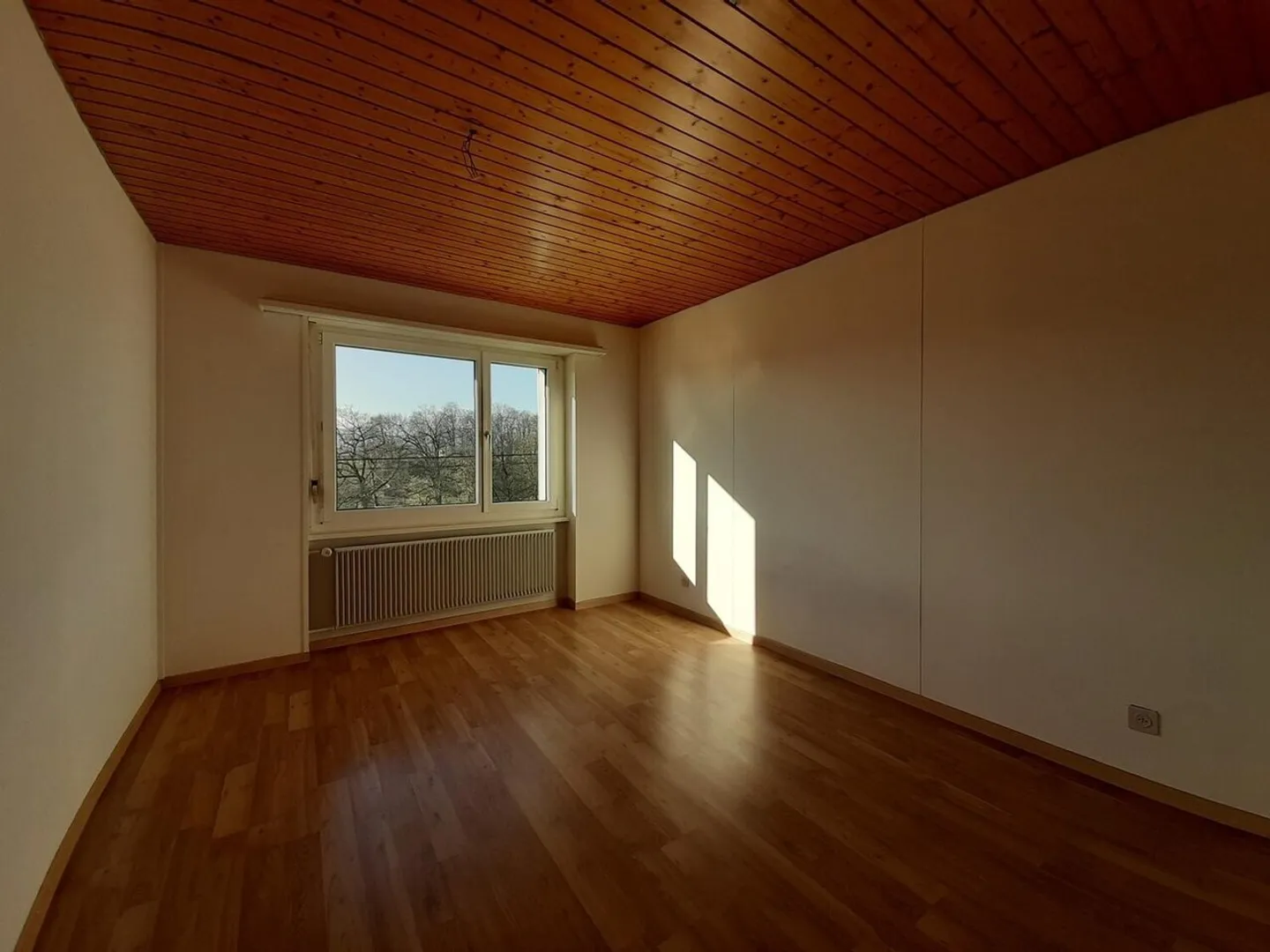 Apartment for rent - Photo 4 of 10