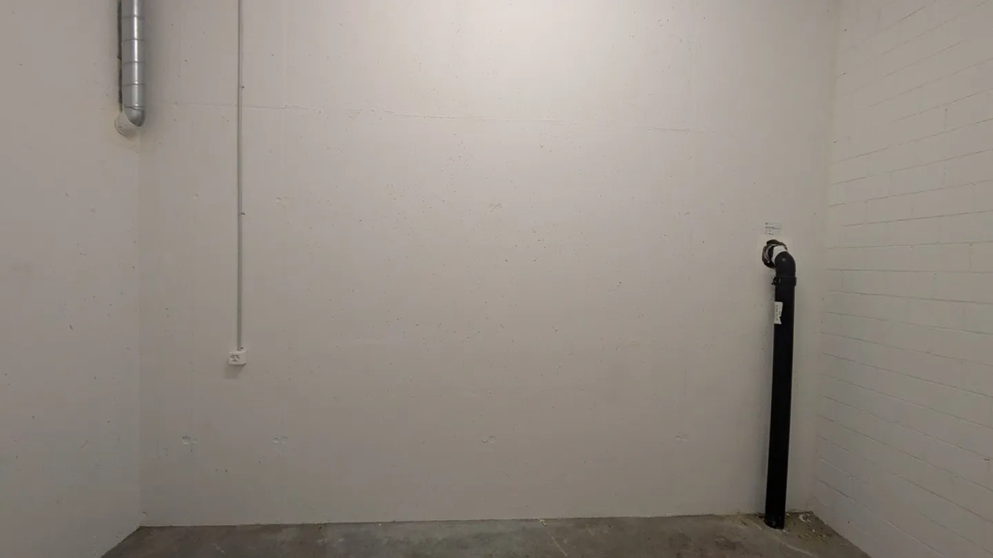 Storage space for rent - Photo 4 of 11