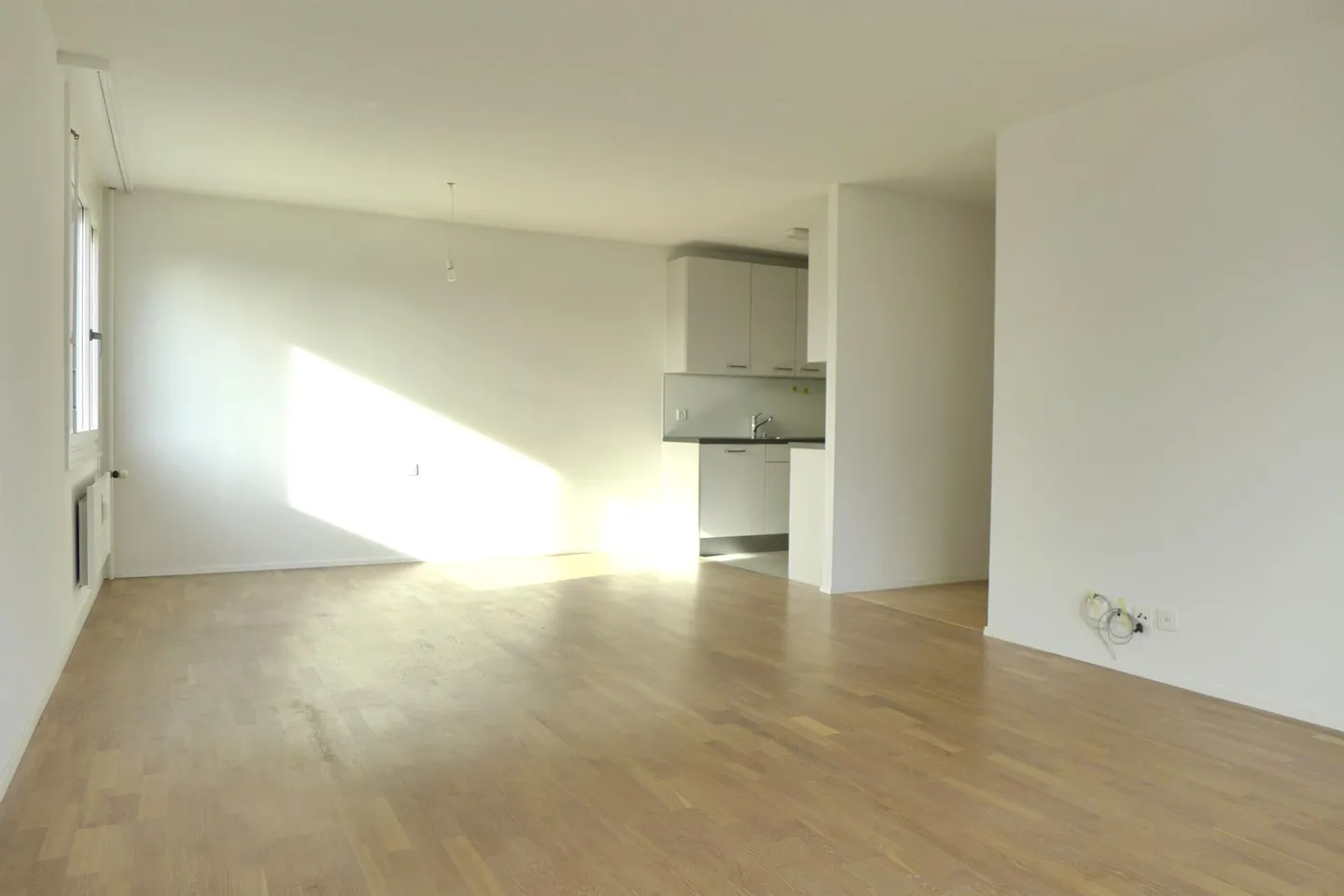 Renovierte Eigentumswohnung im Wittikofen Quartier im 7. OG mit Alpensicht (kein Baurecht) - Foto 6 von 13