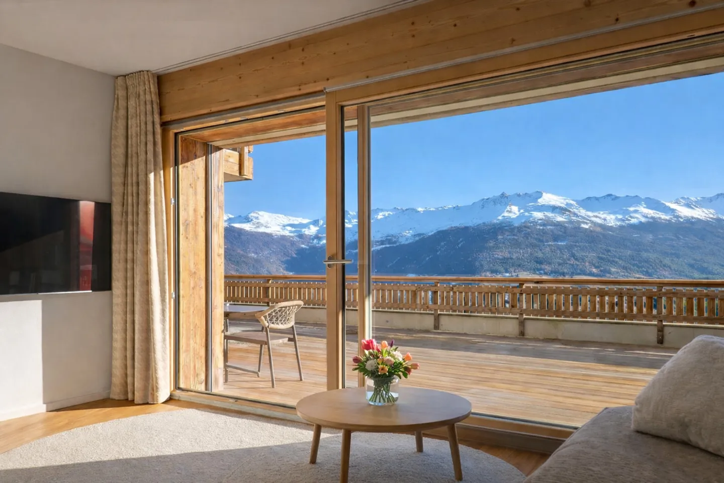 Wunderschöne 3,5-Zimmer-Ski-in/Ski-out in Hotelresidenz - Foto 1 von 12