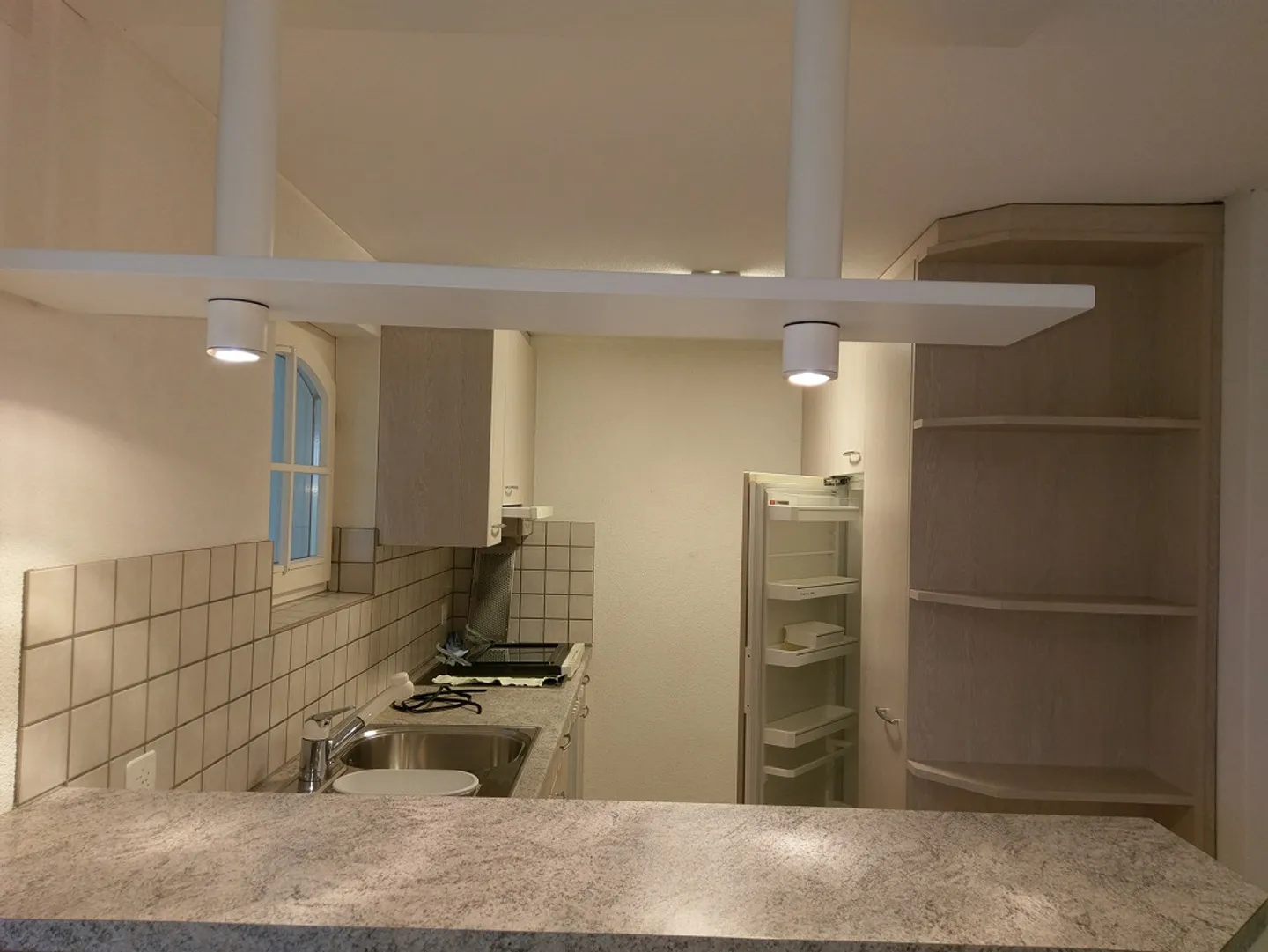 Sehr schöne 2,5 Zimmerwohnung mit eigenem Gartensitzplatz in Buochs - Foto 4 von 15