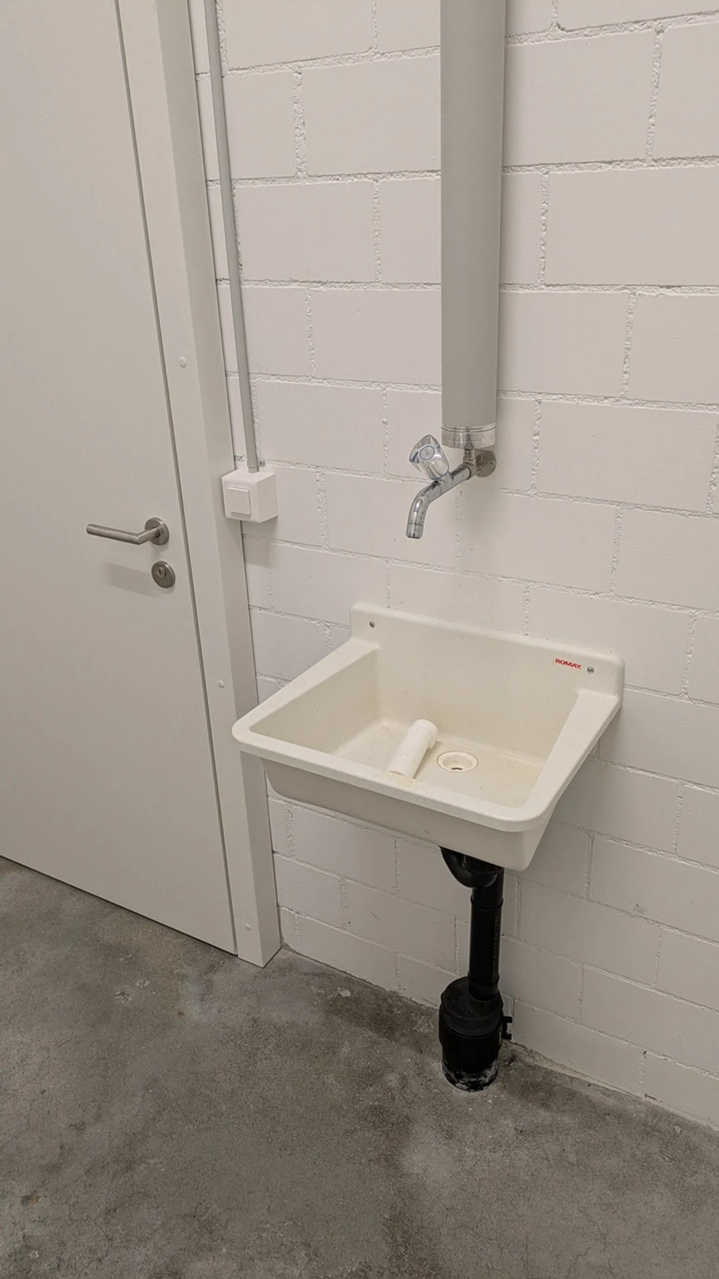 Storage space for rent - Photo 10 of 11