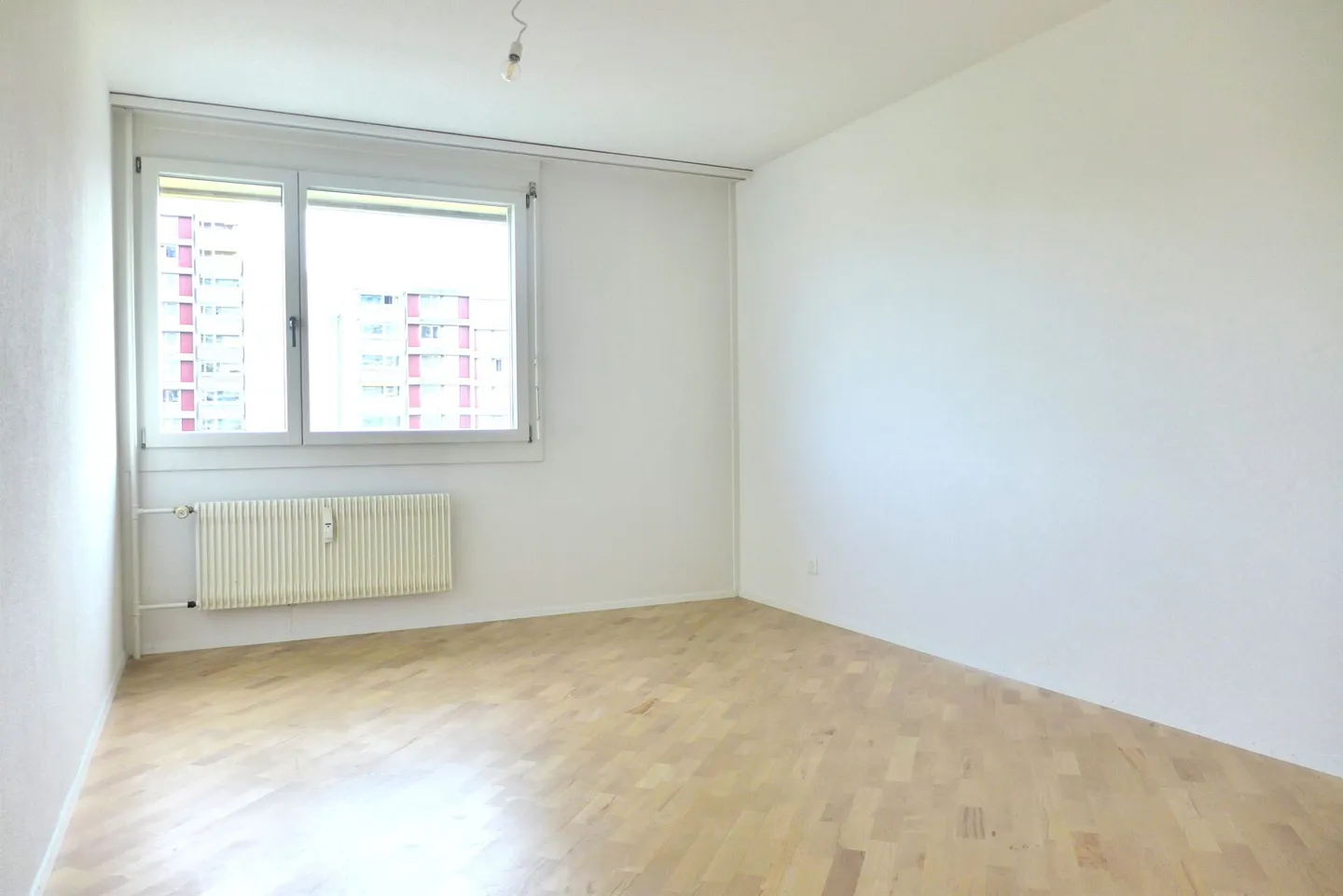 Renovierte Eigentumswohnung im Wittikofen Quartier im 7. OG mit Alpensicht (kein Baurecht) - Foto 8 von 13