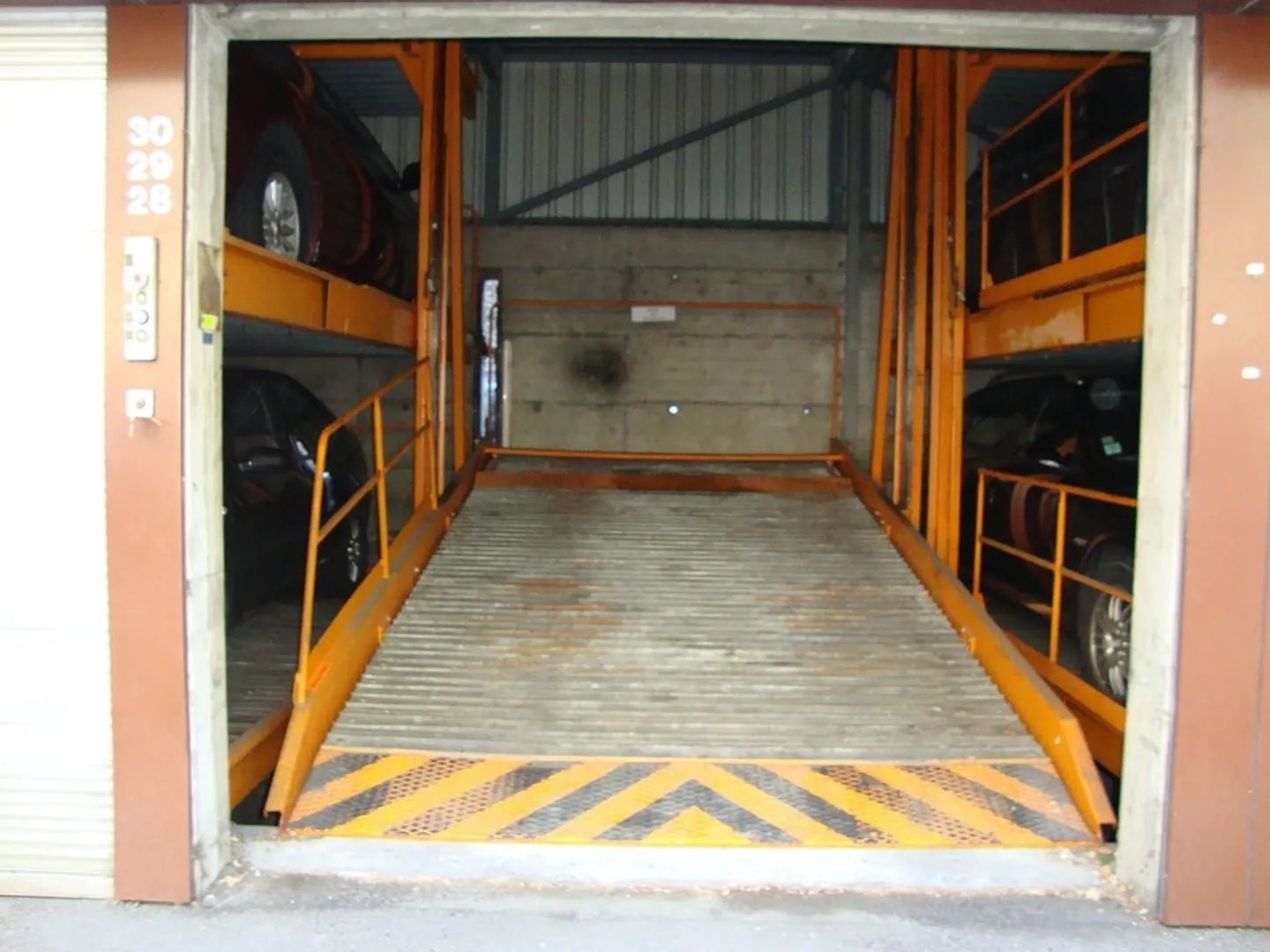 Parcheggio interno - Posizione ideale - Foto 3 di 3
