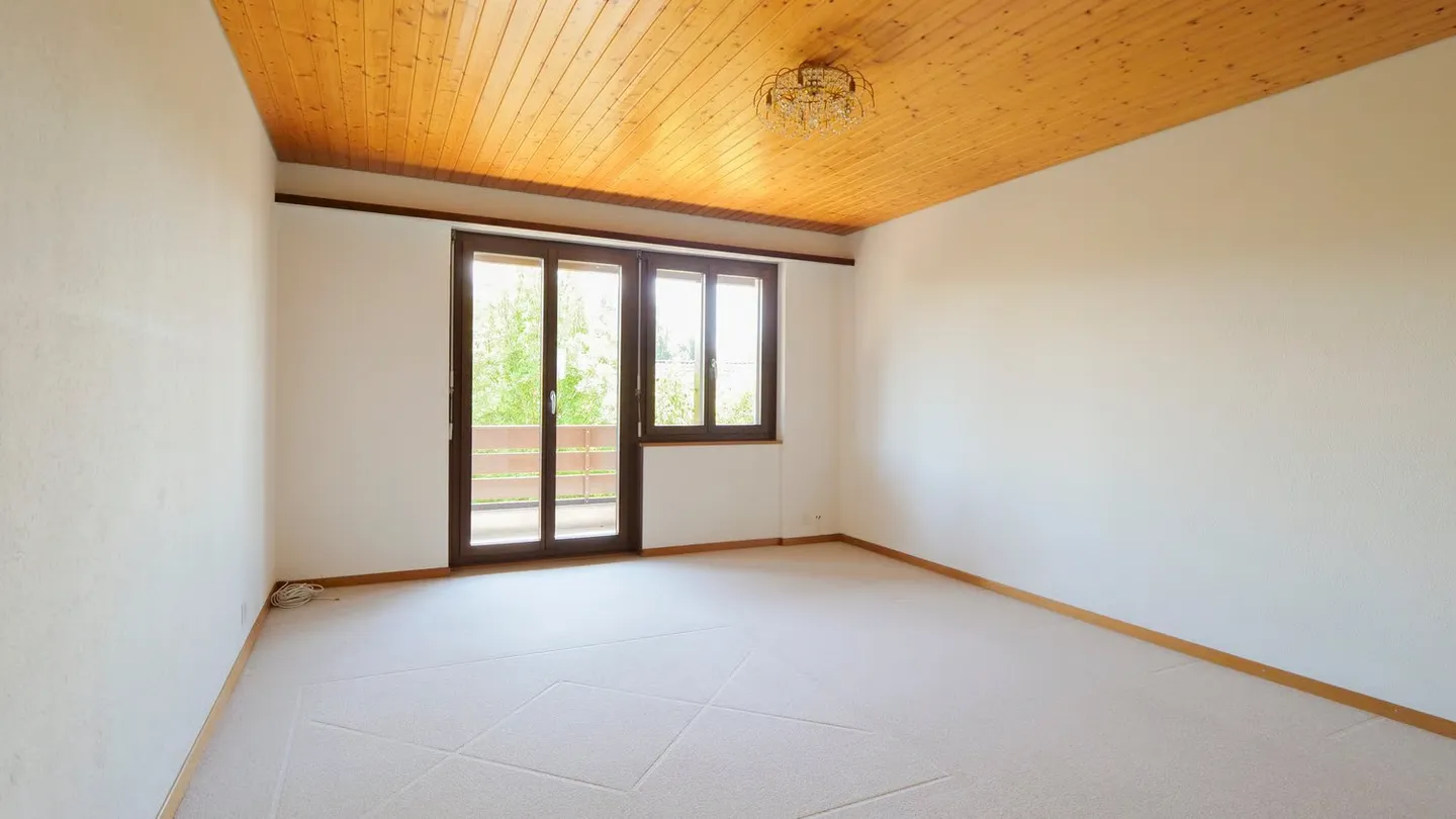 Single-family house in a central and quiet location with unique expansion potential - Photo 8 of 18