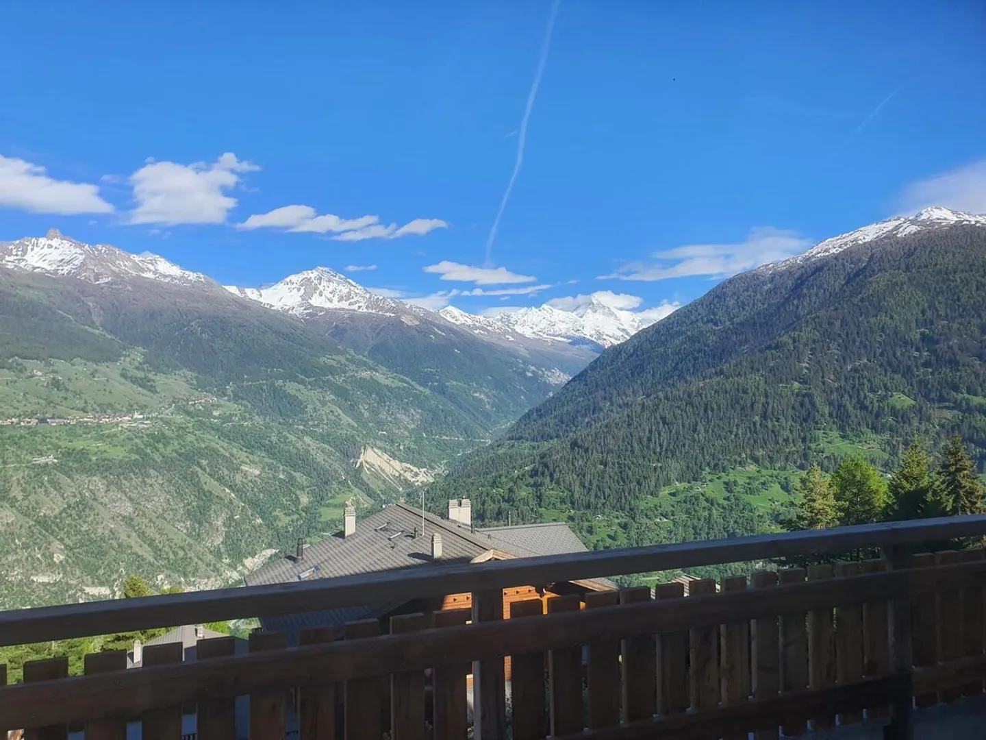 Wunderschöne 3,5-Zimmer-Ski-in/Ski-out in Hotelresidenz - Foto 8 von 12