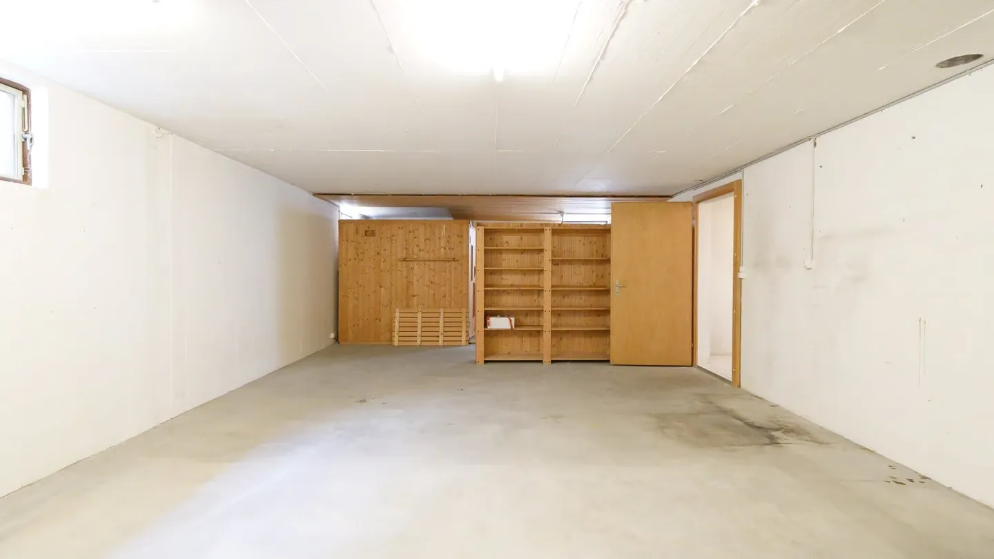 Single-family house in a central and quiet location with unique expansion potential - Photo 14 of 18