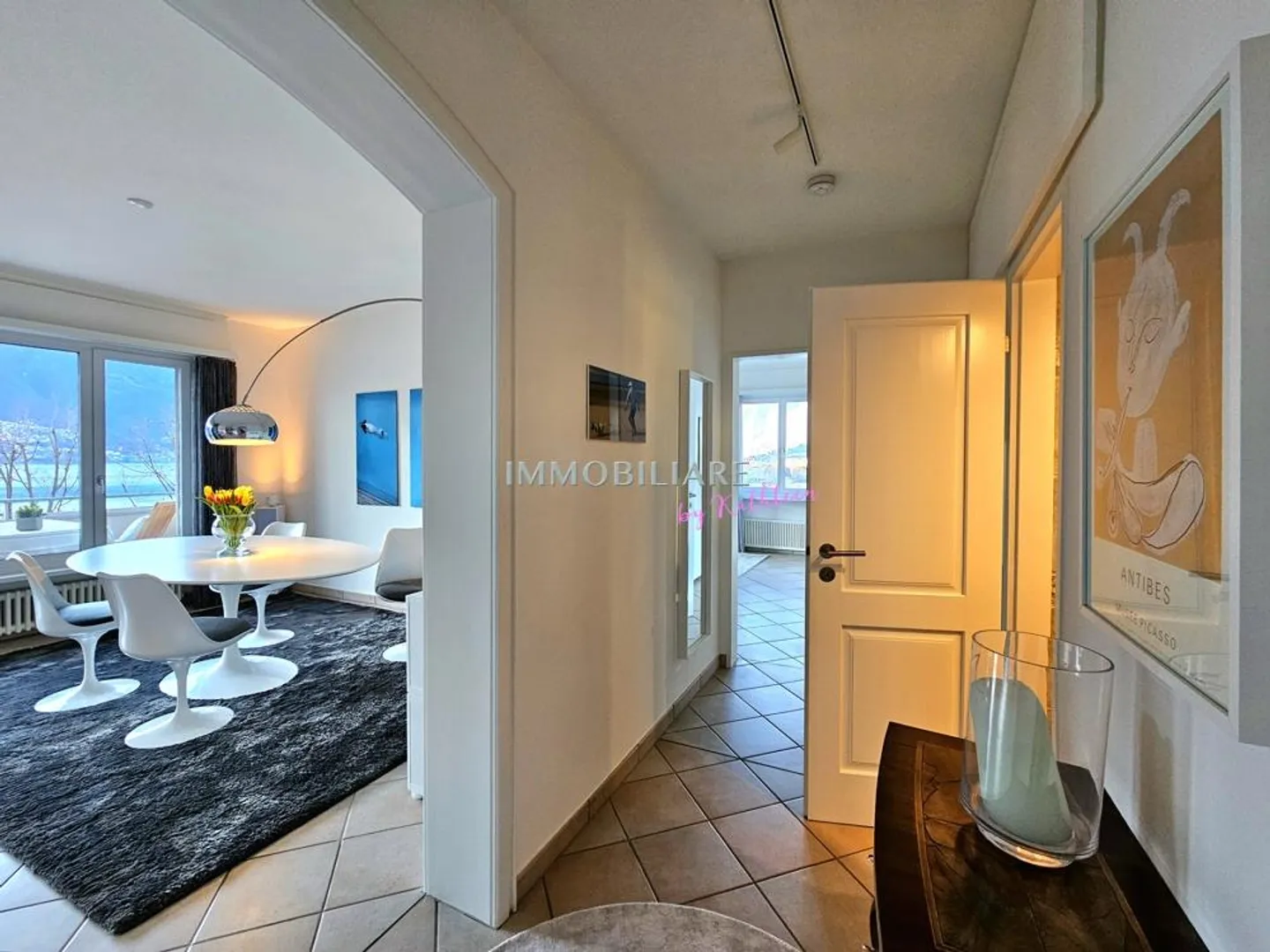 «Attikawohnung mit Panoramaseeblick und Kamin in zentraler Ruhiglage» - Foto 5 di 22