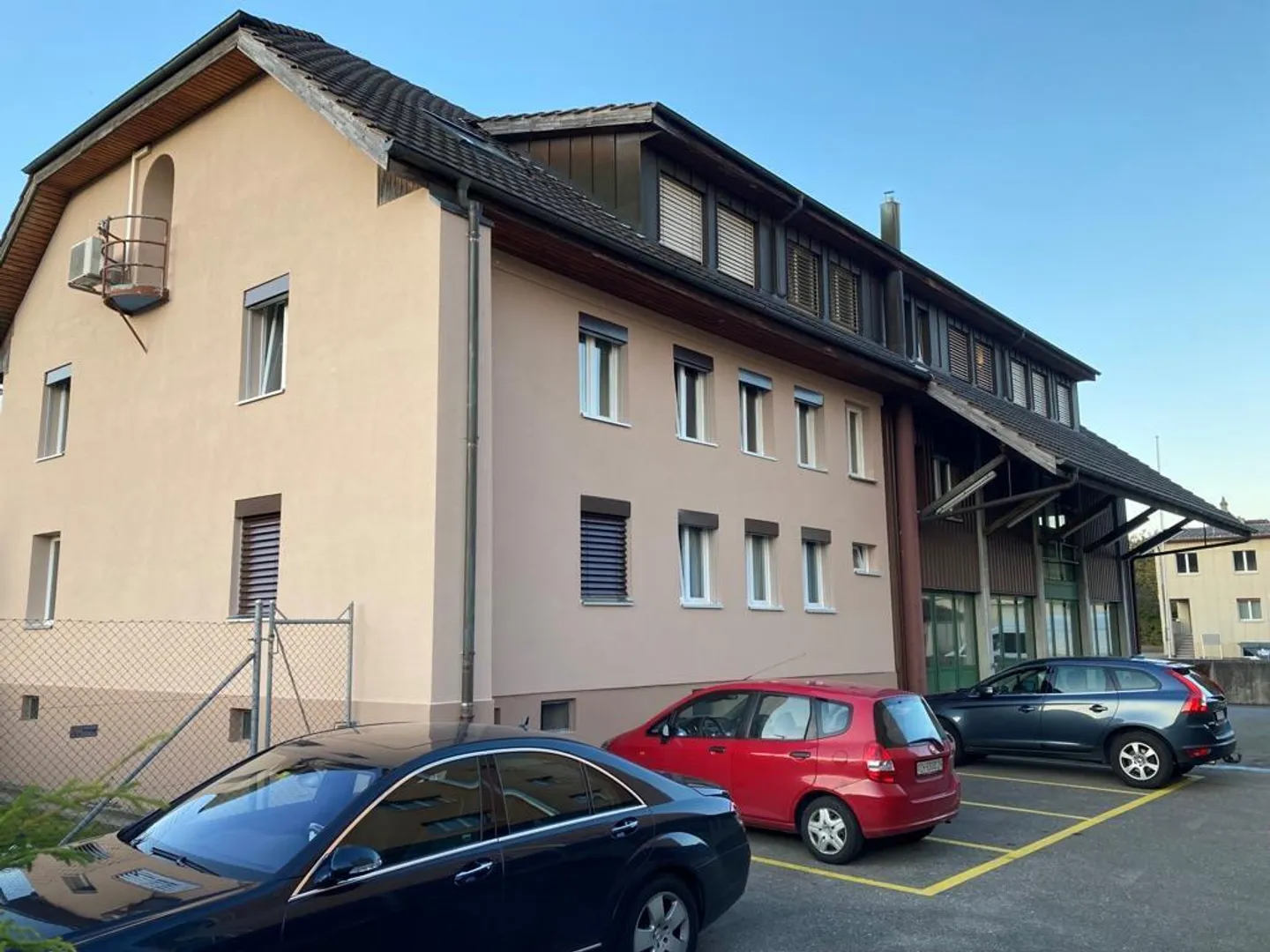 Proprietà residenziale e commerciale ad alto rendimento con un rendimento netto del 6,65% - Foto 3 di 6