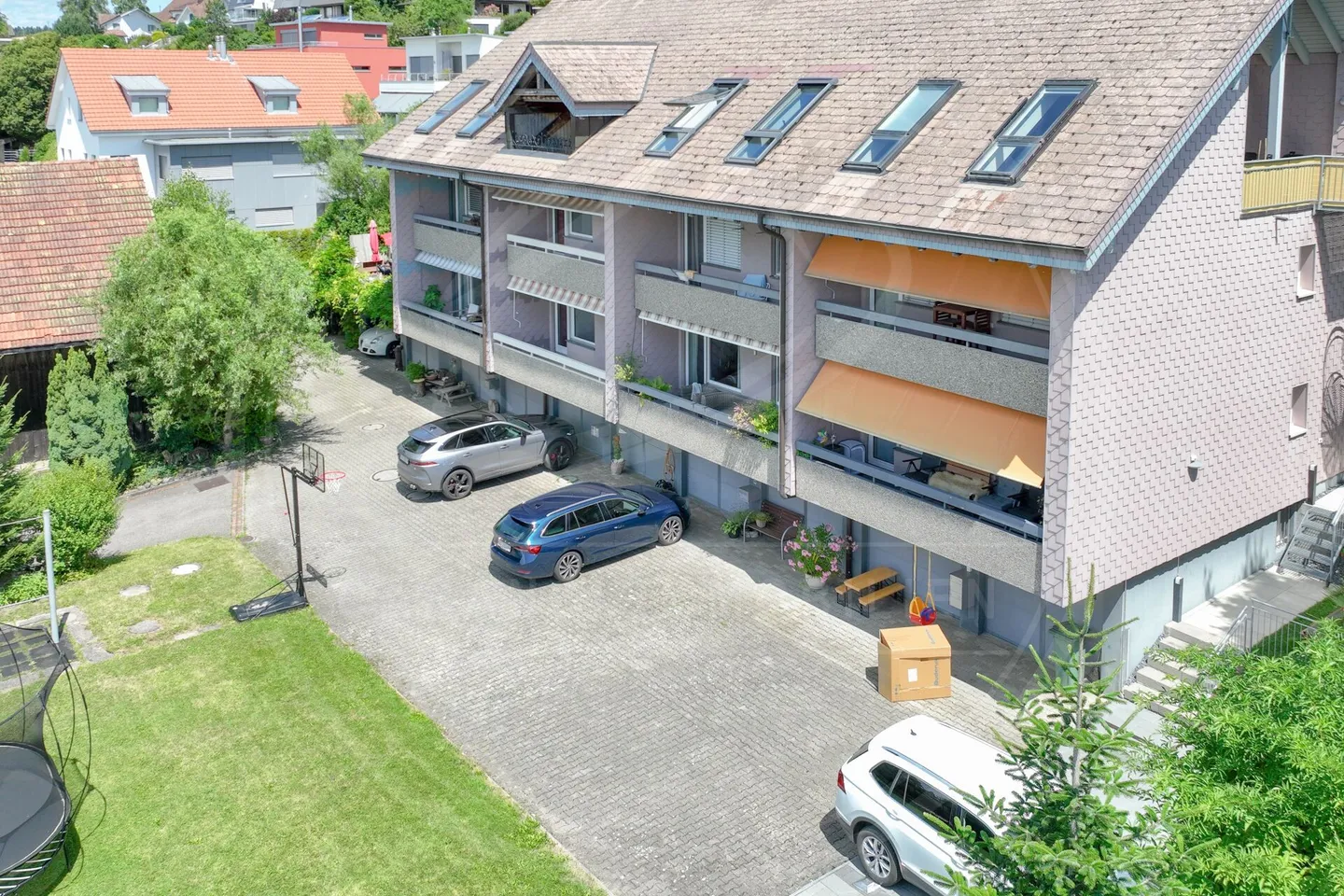 Charming Family Home in Bellikon - Photo 15 of 15