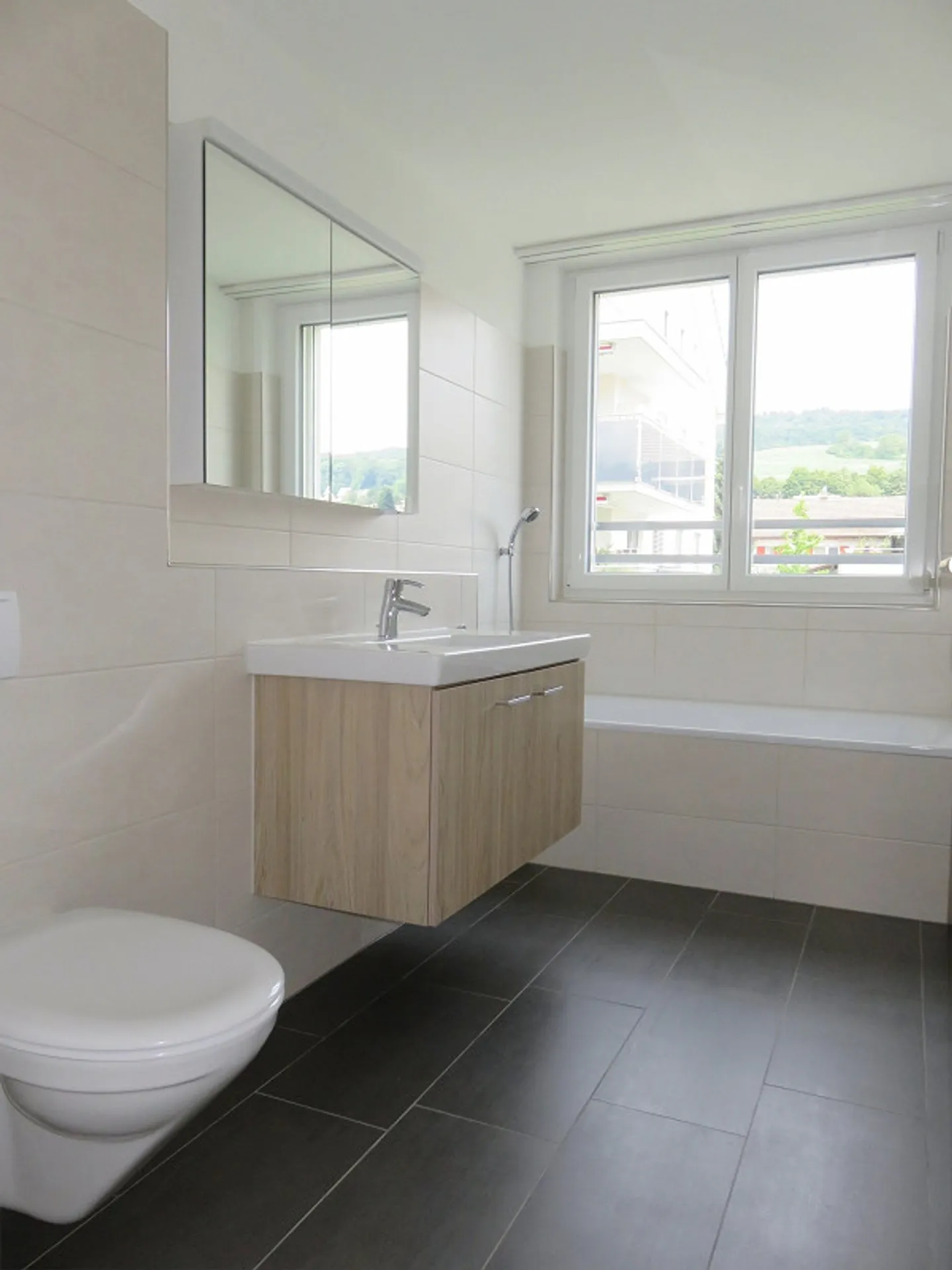 Appartement de 3,5 pièces au rez-de-chaussée - Photo 9 sur 14
