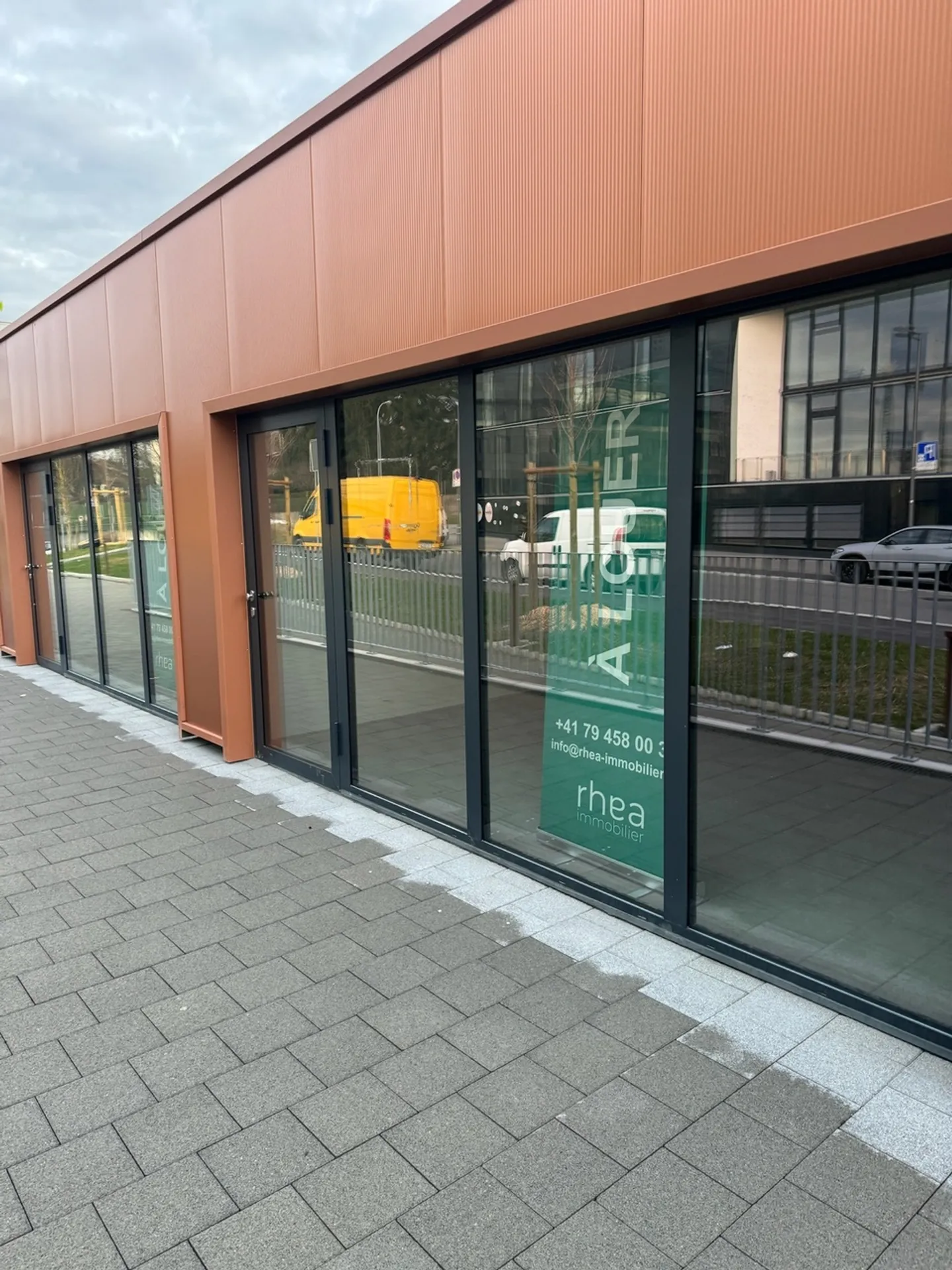 «Werkstatt mit Spielhalle zur Miete» - Foto 1 von 9