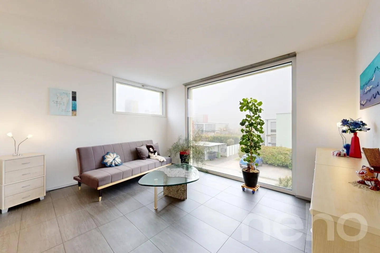 Stylish Semi-Detached House - Photo 8 of 12